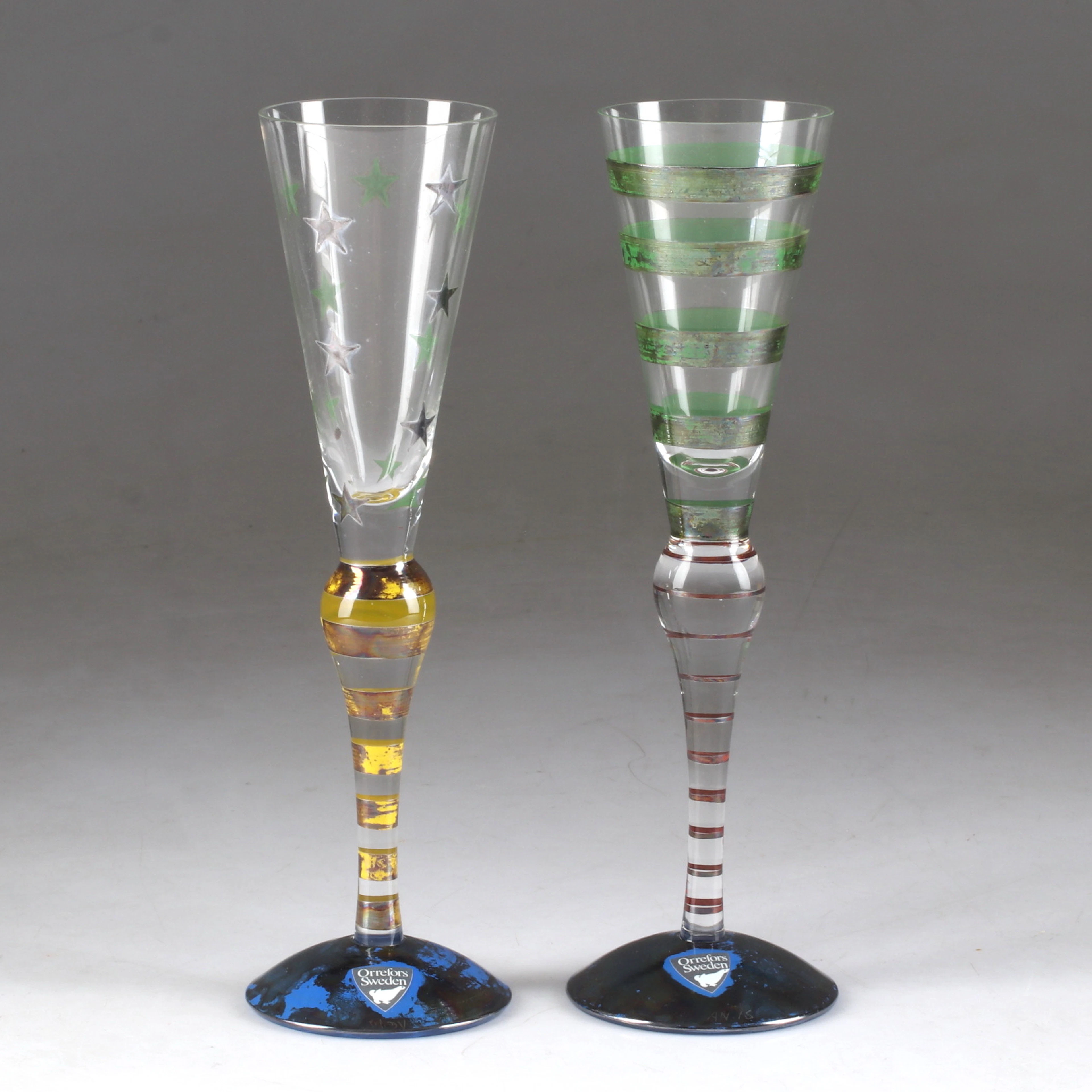 ANNE NILSSON. Snapsglas, 2 st, "Clown", glas, Orrefors.
