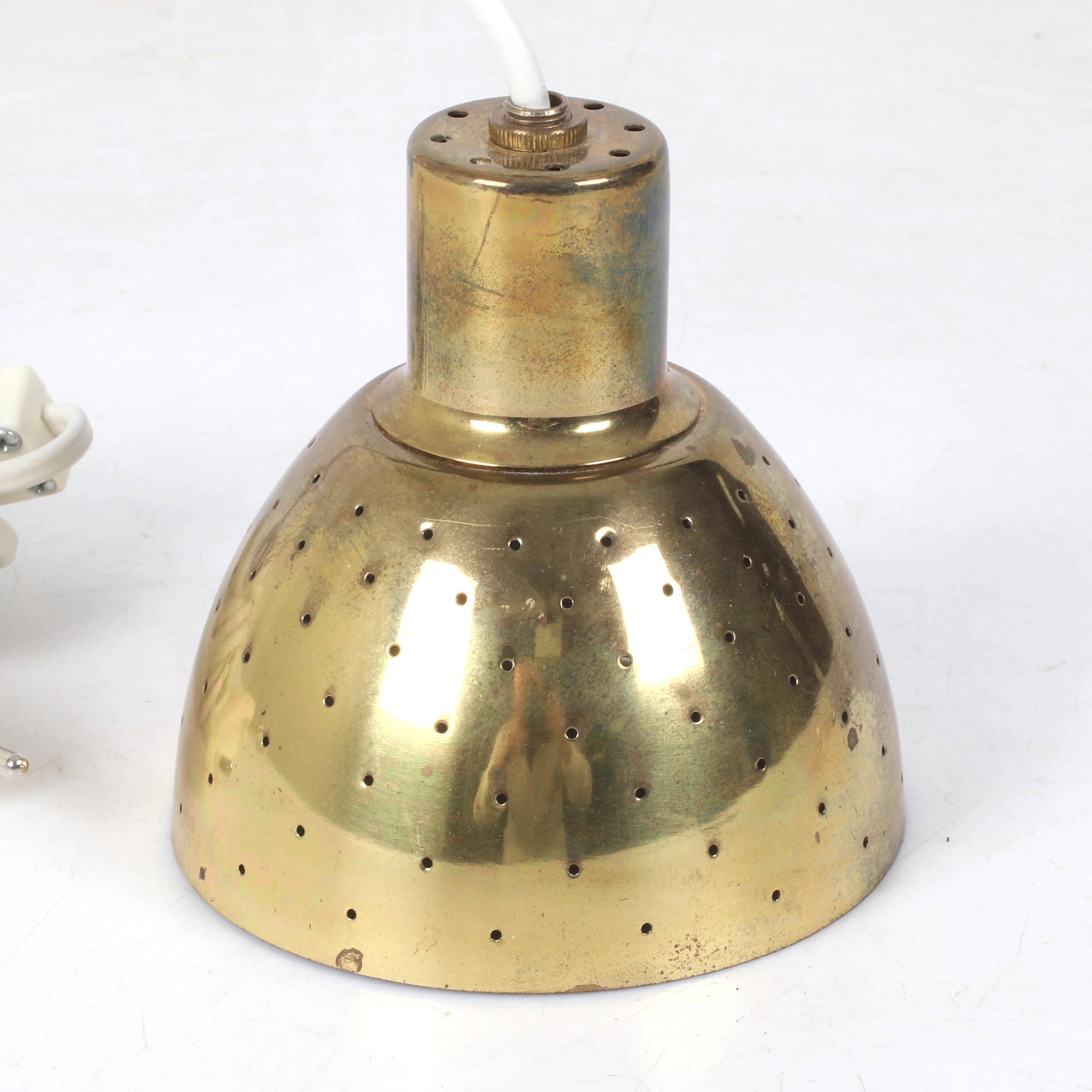 HANS-AGNE JAKOBSSON. Fönsterlampa, mässing, Markaryd.