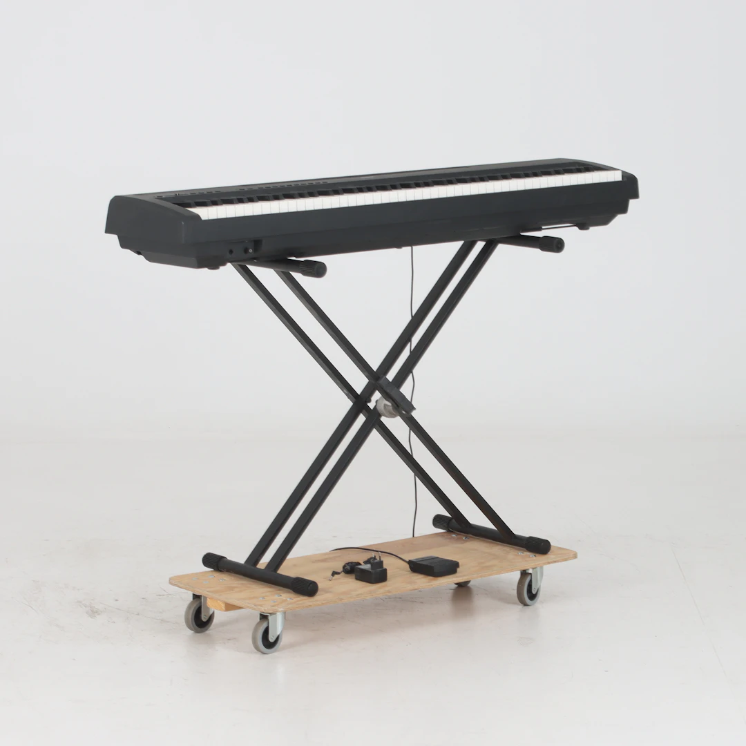 DIGITALPIANO, Yamaha P-95, 2000-tal.