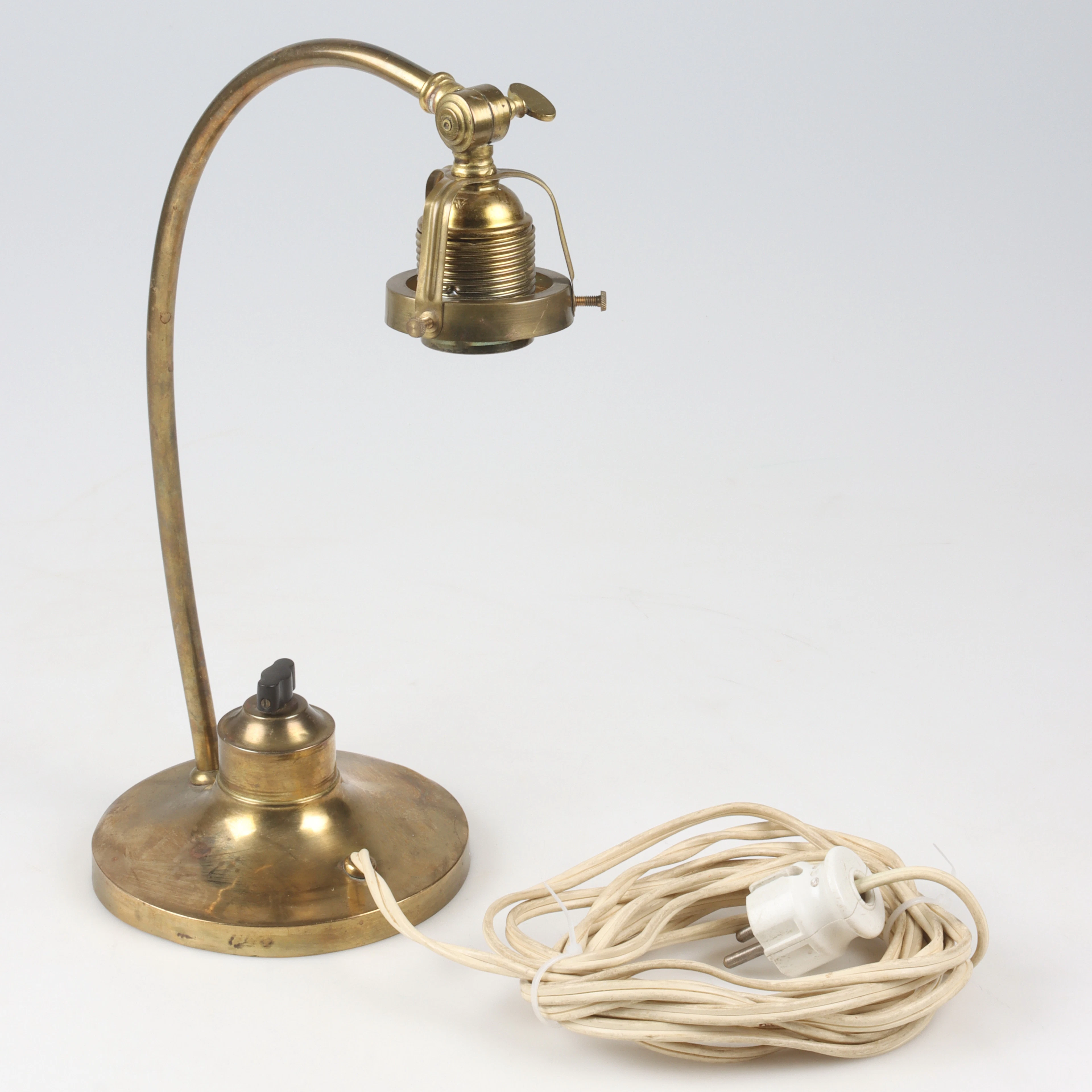 BORDSLAMPA, mässing, Zenith, 1900-talets första hälft.