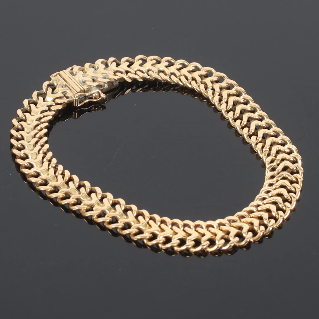 ARMBAND, 18k guld, "rävsvanslänk", Esto Ab Guldvarufirman, Stockholm. 1965.