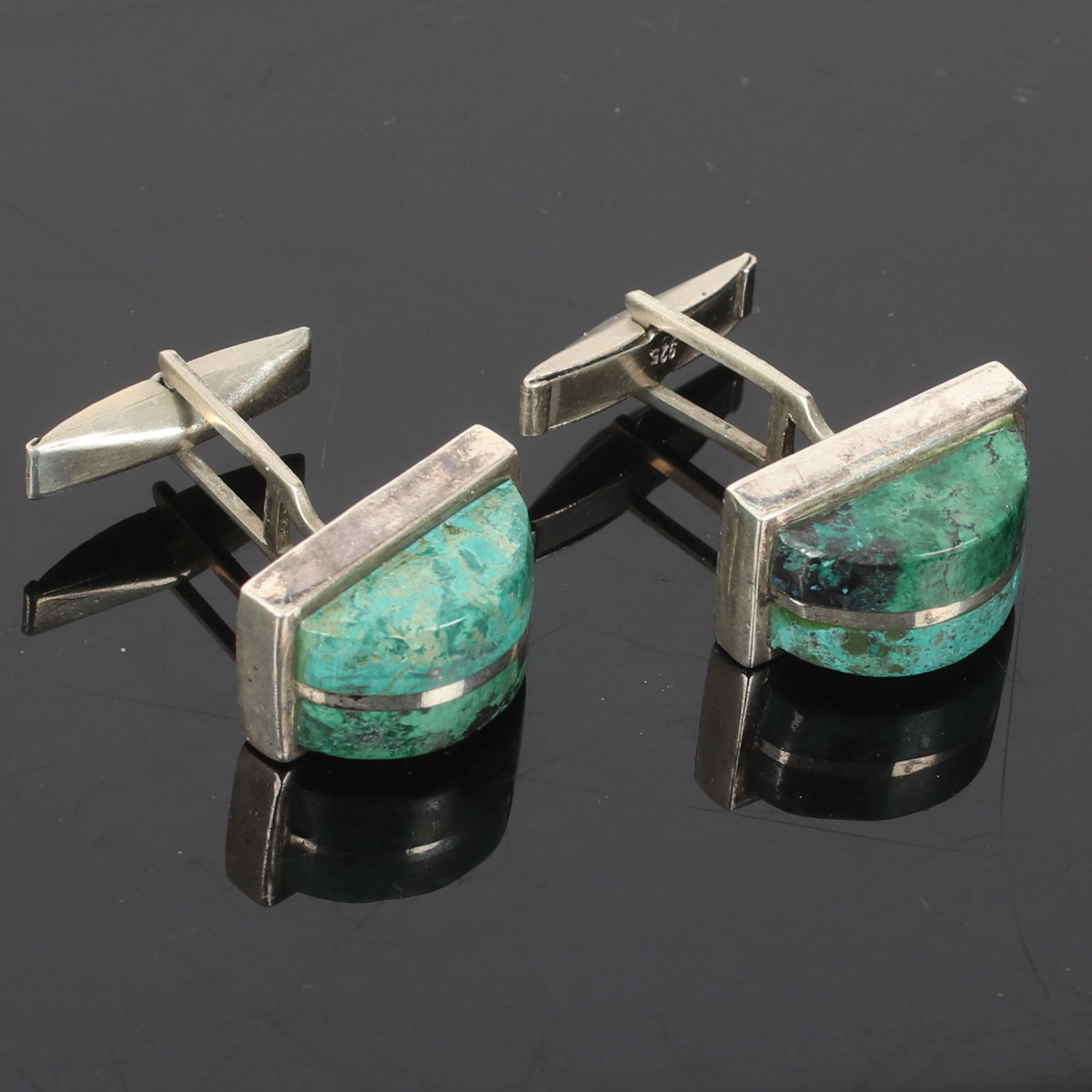 MANSCHETTKNAPPAR, Sterling silver, med turkoser. 1900-tal.