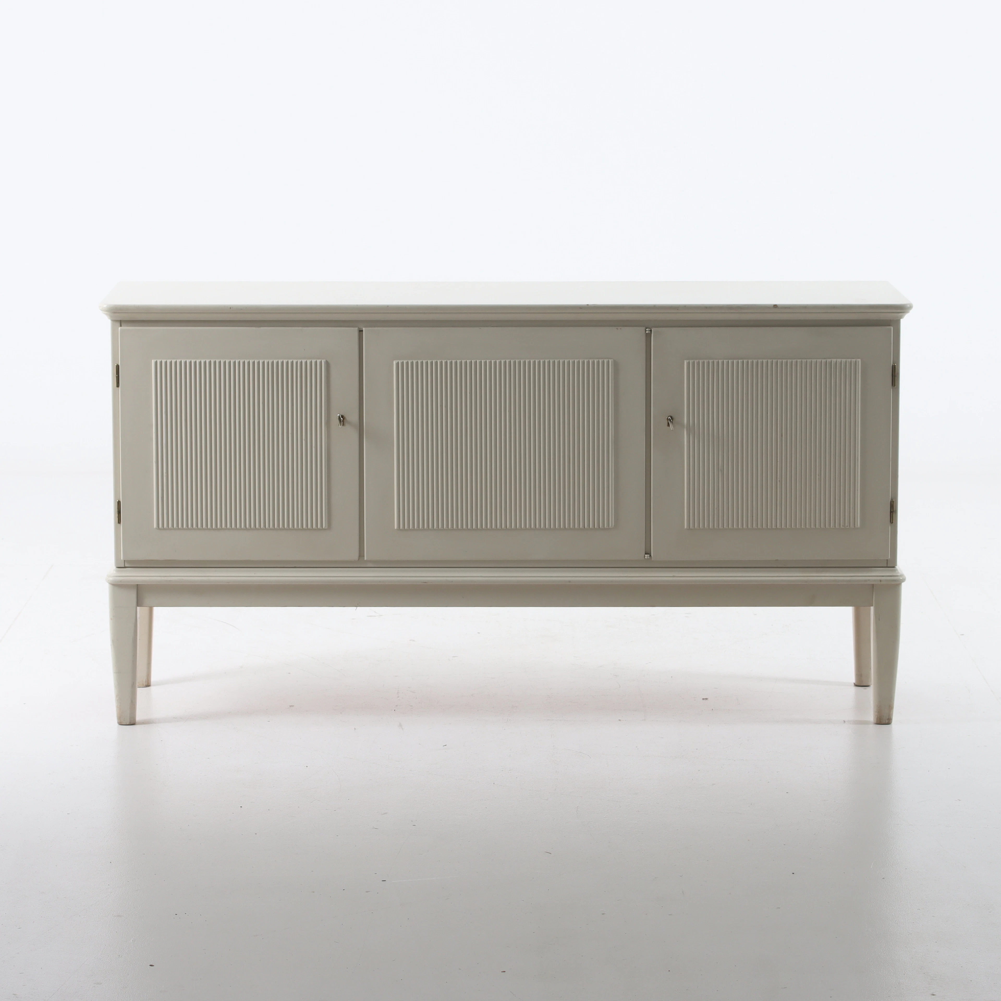 SIDEBOARD, gustaviansk stil, 1900-talets andra hälft.