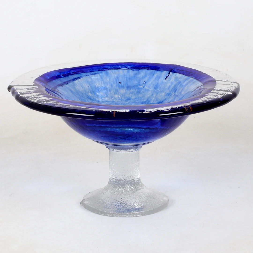 STAFFAN GELLERSTED. Skålfat, på fot, glas, Pukeberg.