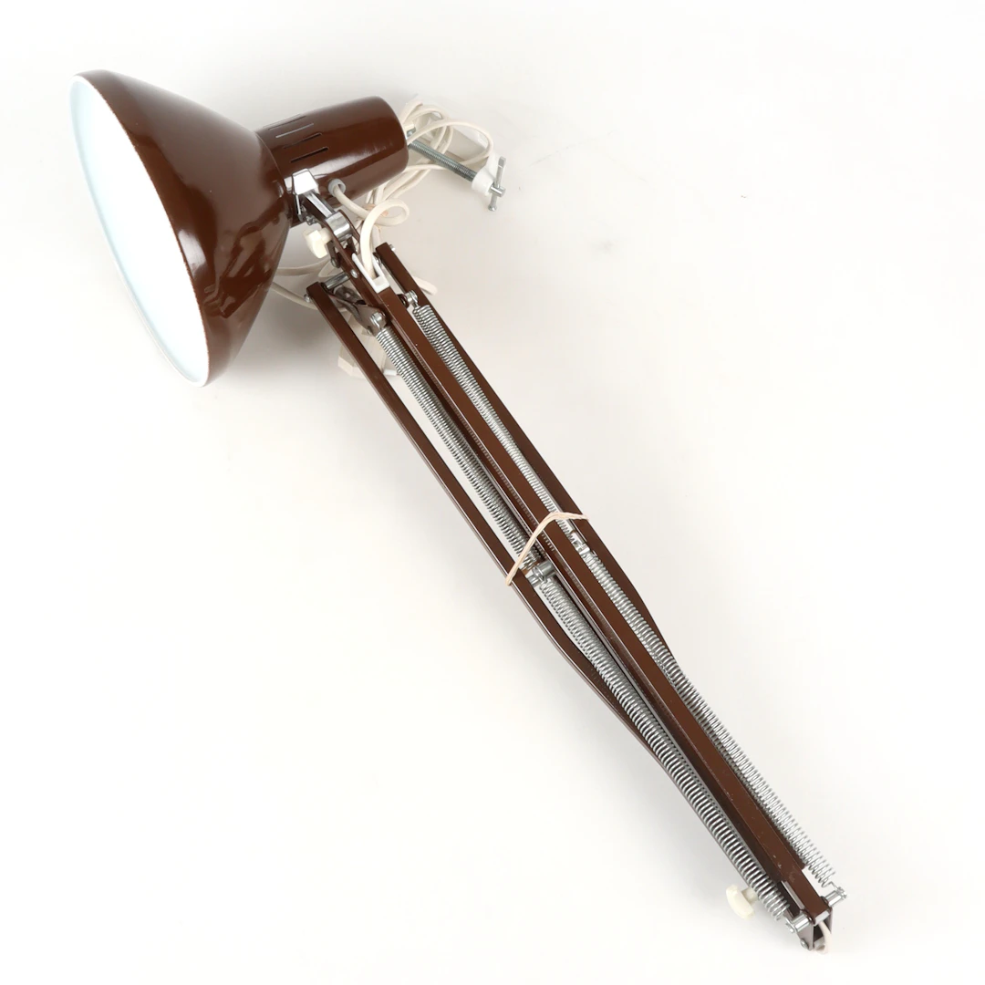 SKRIVBORDSLAMPA, lackerad plåt, Ledu, 1900-tal.