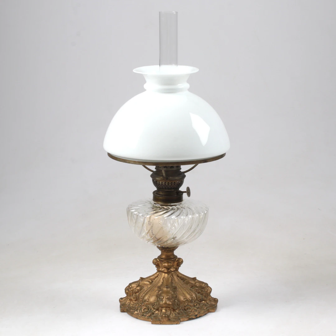 FOTOGENLAMPA, glas, gjutjärn, 1800-tal.