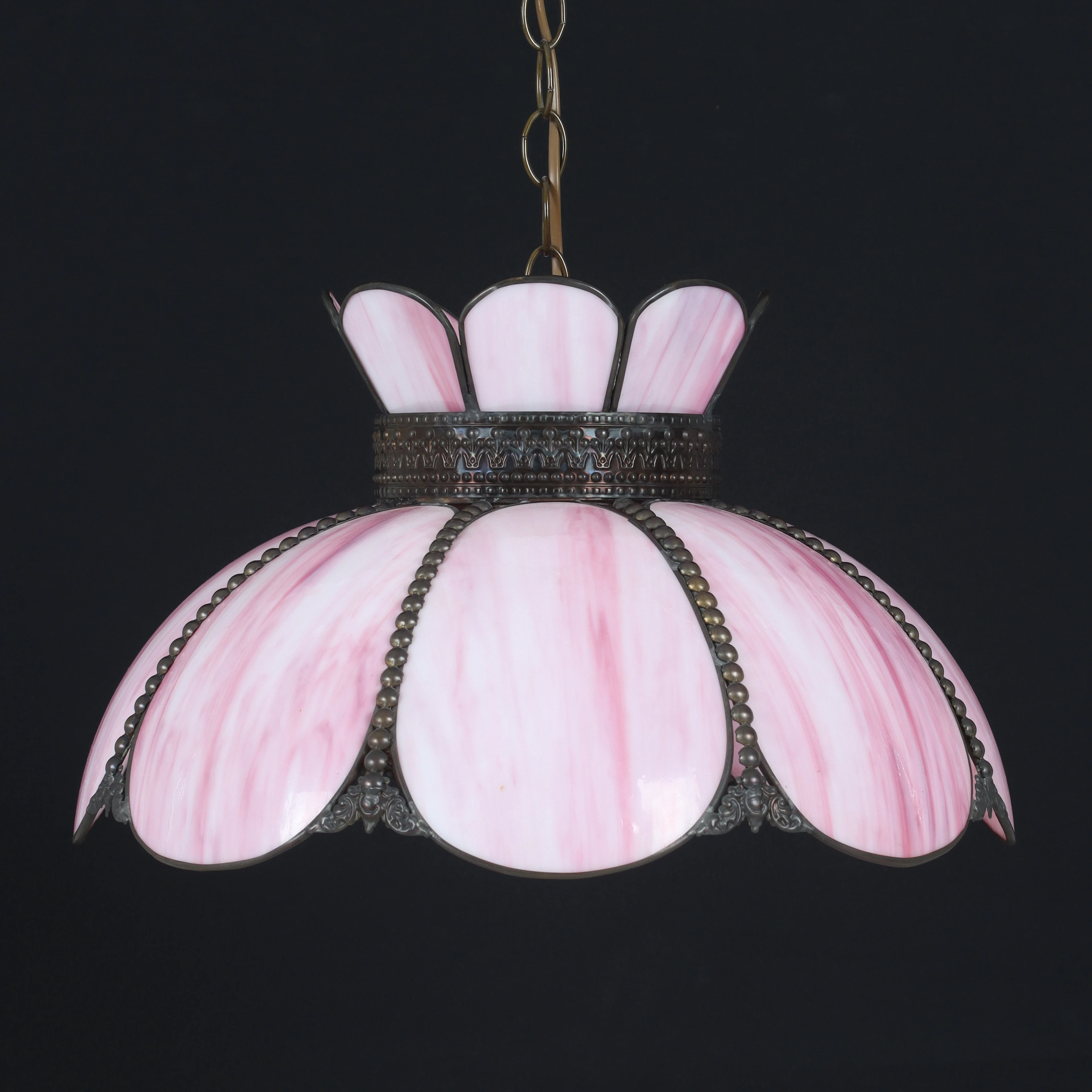 TAKLAMPA, Tiffany-stil. 1900-tal.