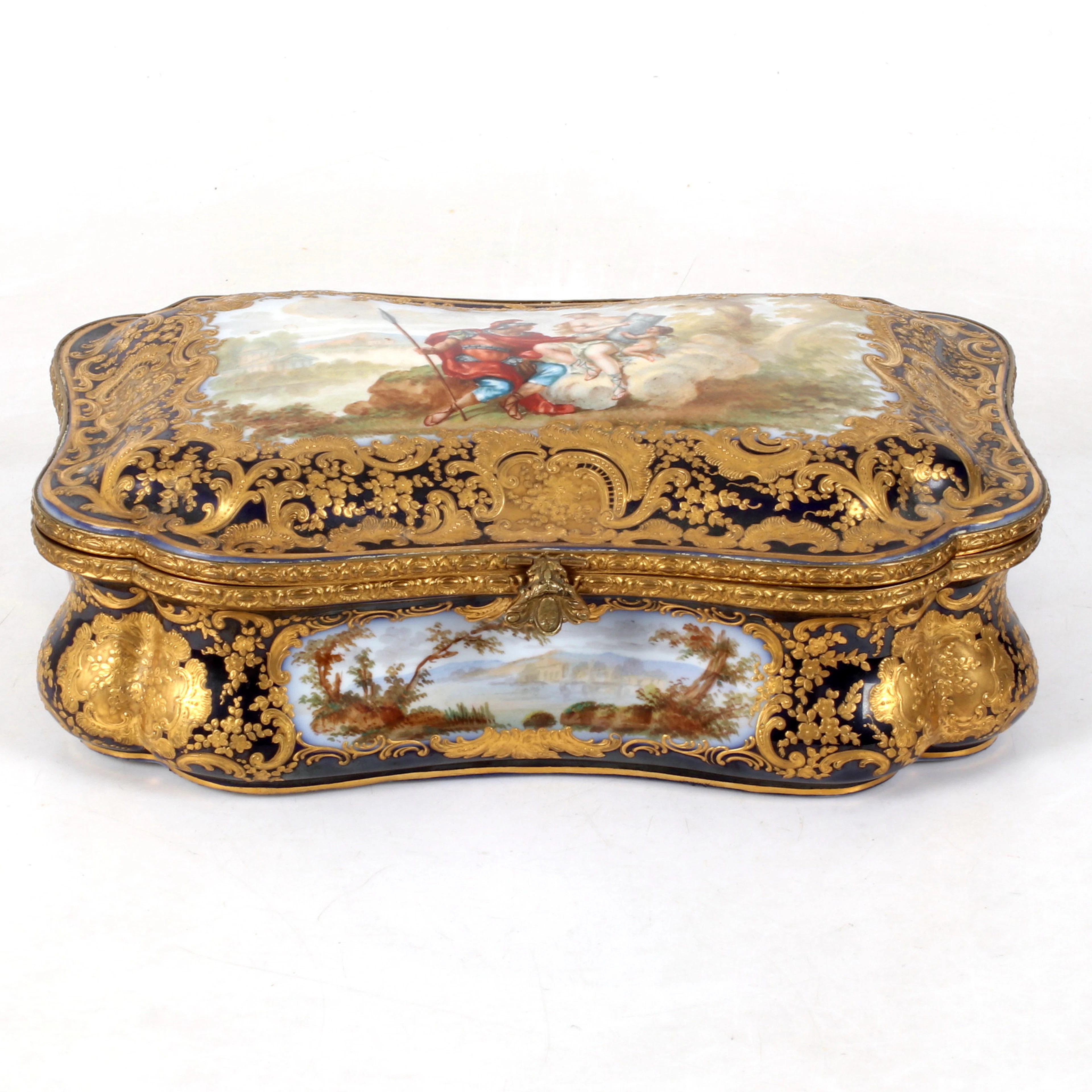 SKRIN, porslin, Louis XV-stil. Sevresliknande märkning, Frankrike. 1800-tal.