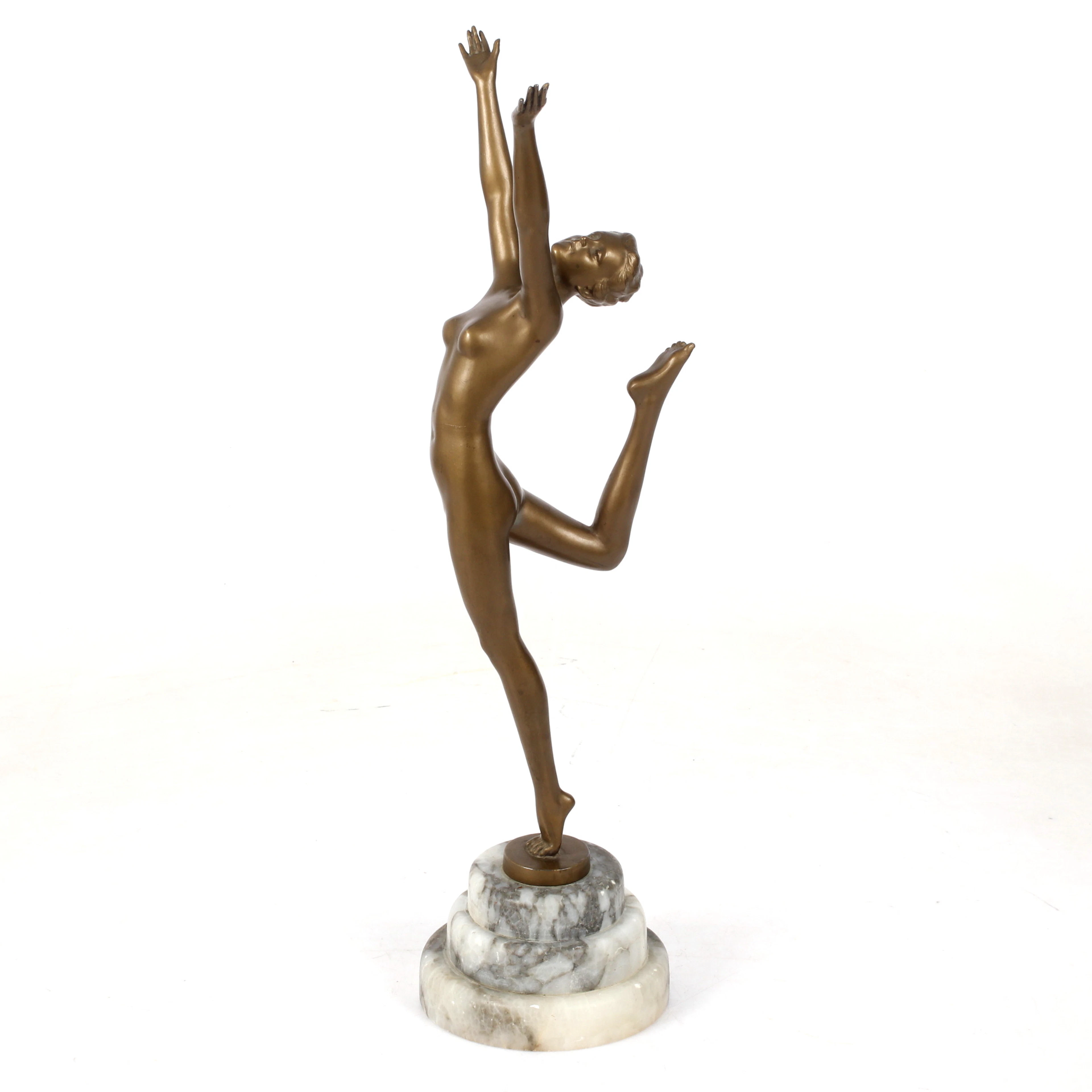 SKULPTUR, Kvinna, patinerad brons på stensockel, 1900-tal.