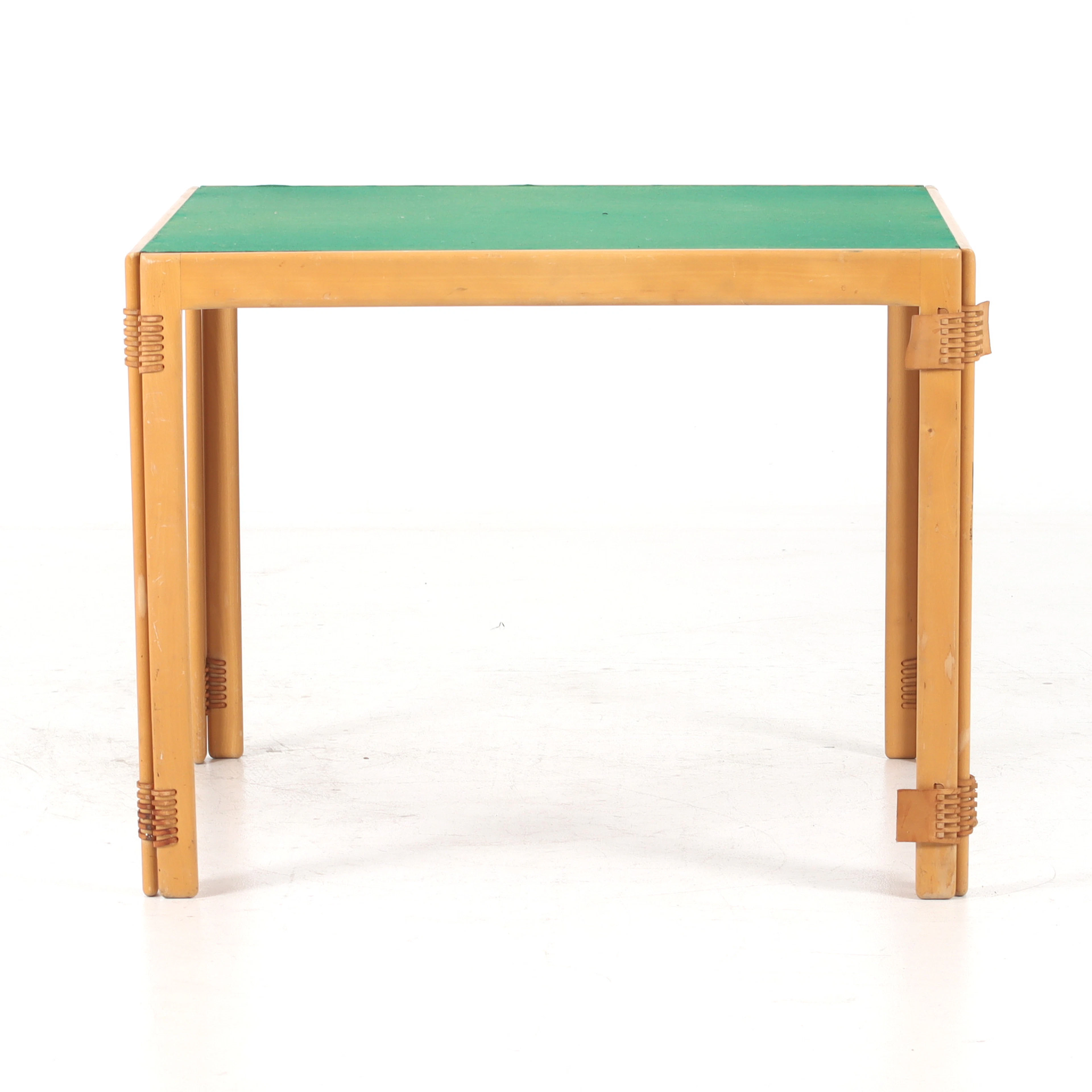 FORSE GNISTA. Spelbord, filtklädd skiva med lädergångjärn, Bodafors.