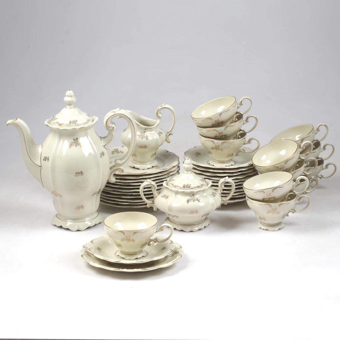KAFFESERVIS, 39 delar, porslin, "Pompadour", Rosenthal, Tyskland.