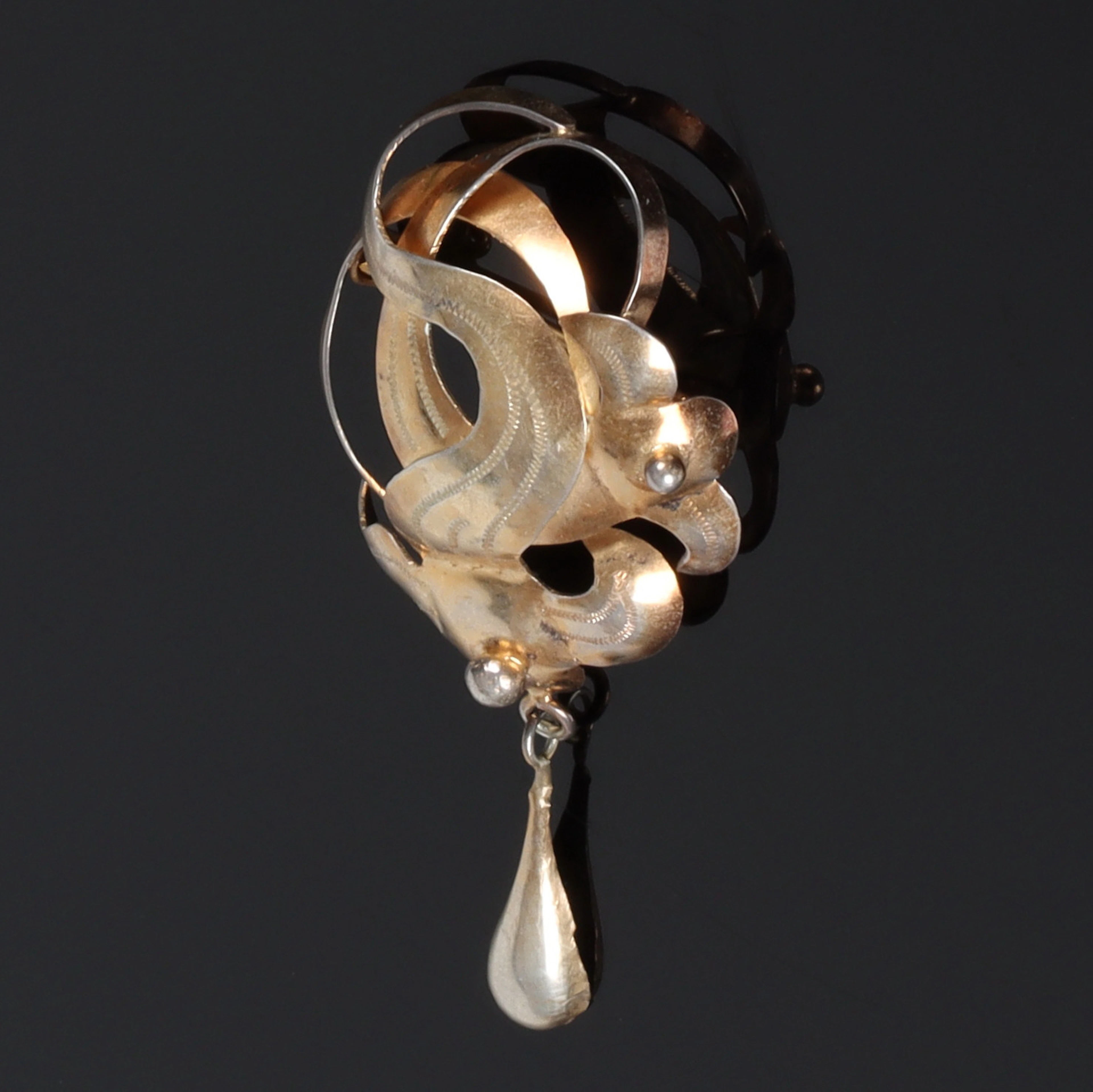 BROSCH, förgyllt silver, Nenson Aktiebolaget, Stockholm. 1948.