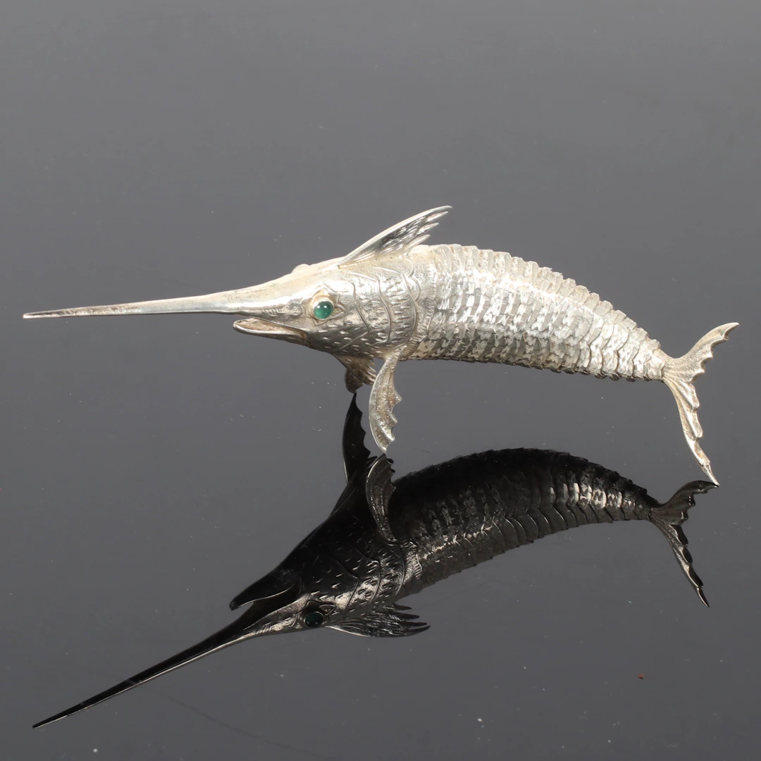 BORDSDEKORATION, Svärdfisk, silver, ledad, 1900-tal.