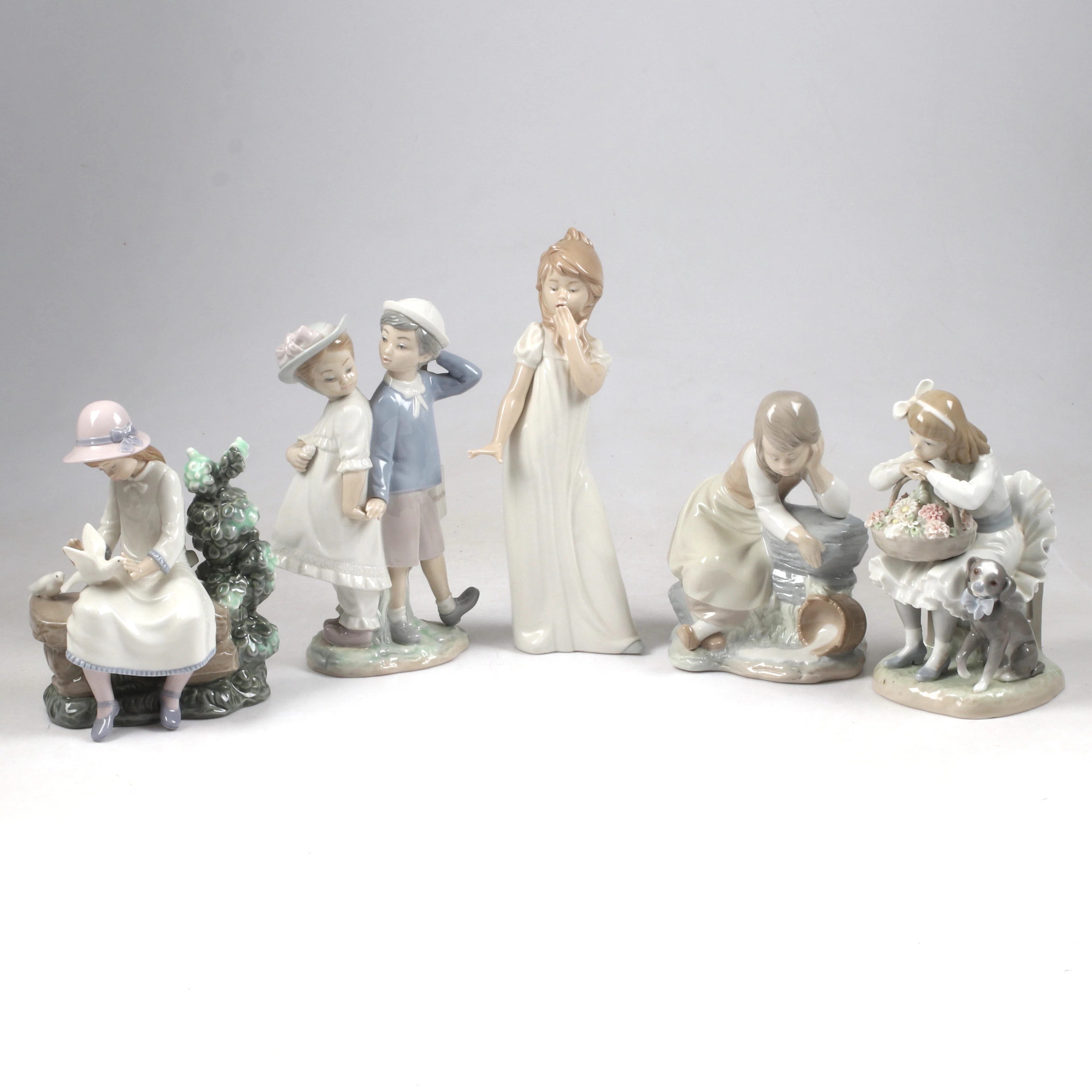 FIGURINER, 5 st, porslin, Lladro & Nao, Spanien, 1900-talets andra hälft.