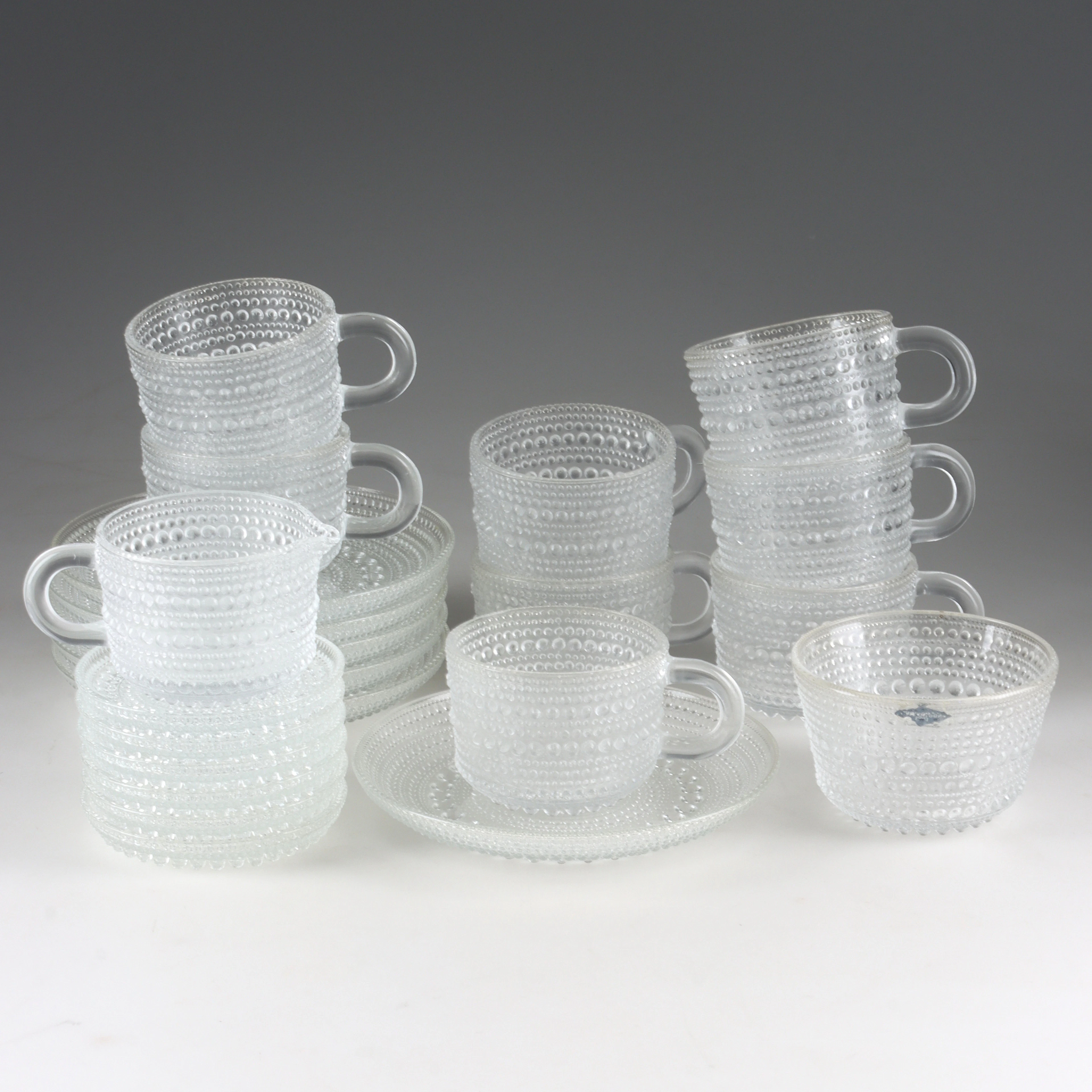 OIVA TOIKKA. Kaffeservis, 22 delar glas, "Kastehelmi", Iittala.