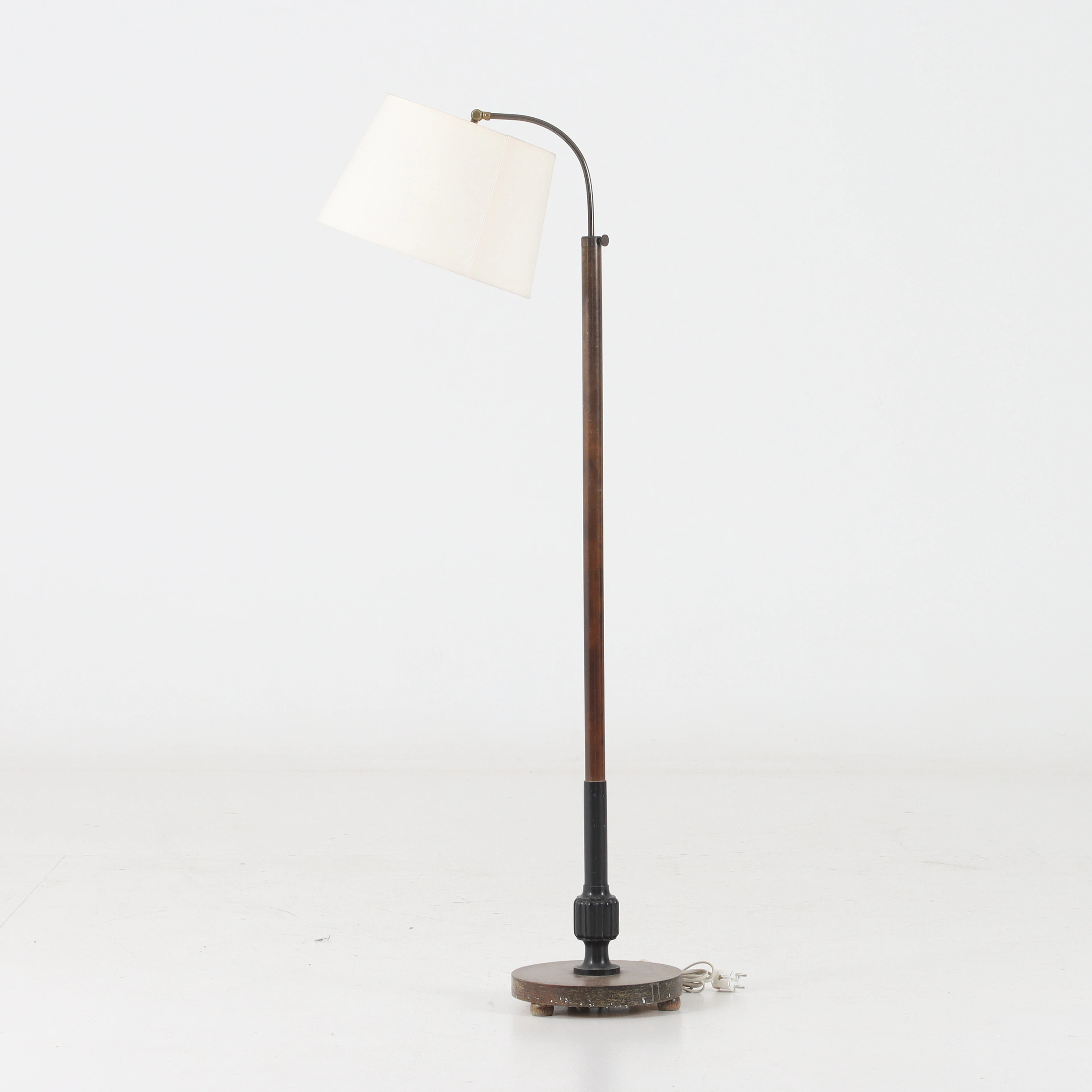 GOLVLAMPA, stomme i trä, art deco, 1900-tal.