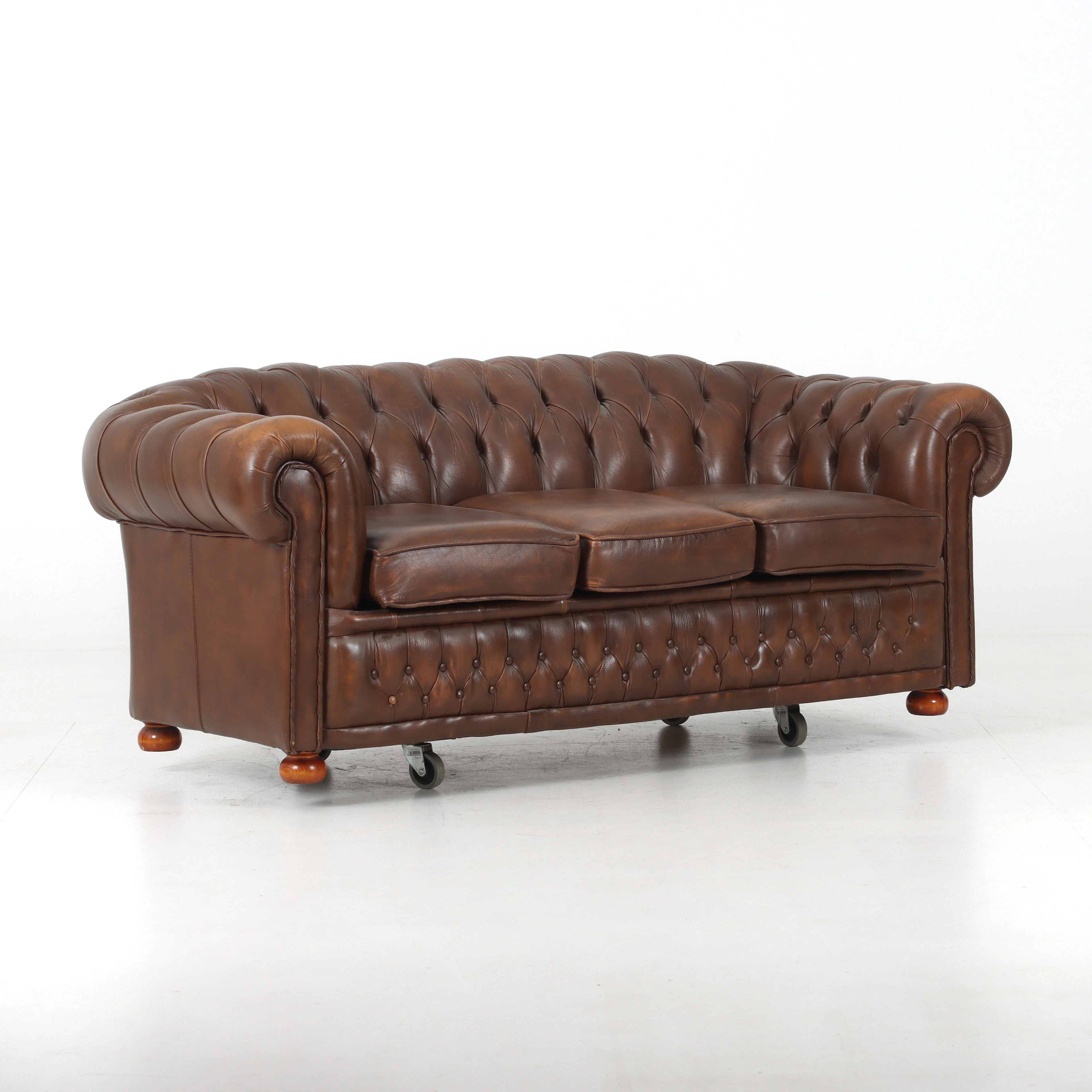 SOFFA, Chesterfieldmodell, Winchester furniture, England, 1900-talets