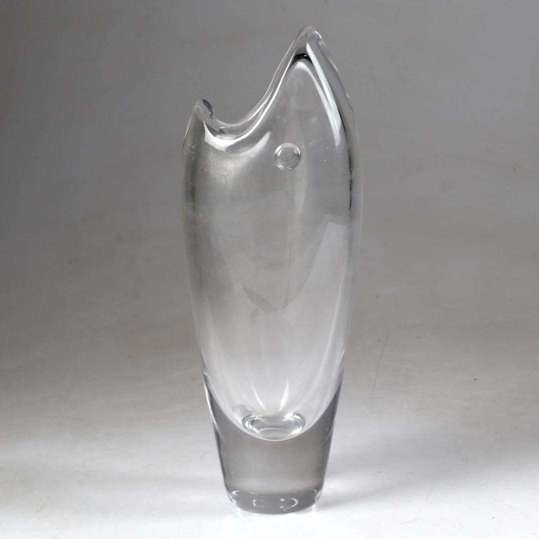 VICKE LINDSTRAND. Vas, glas, Kosta.