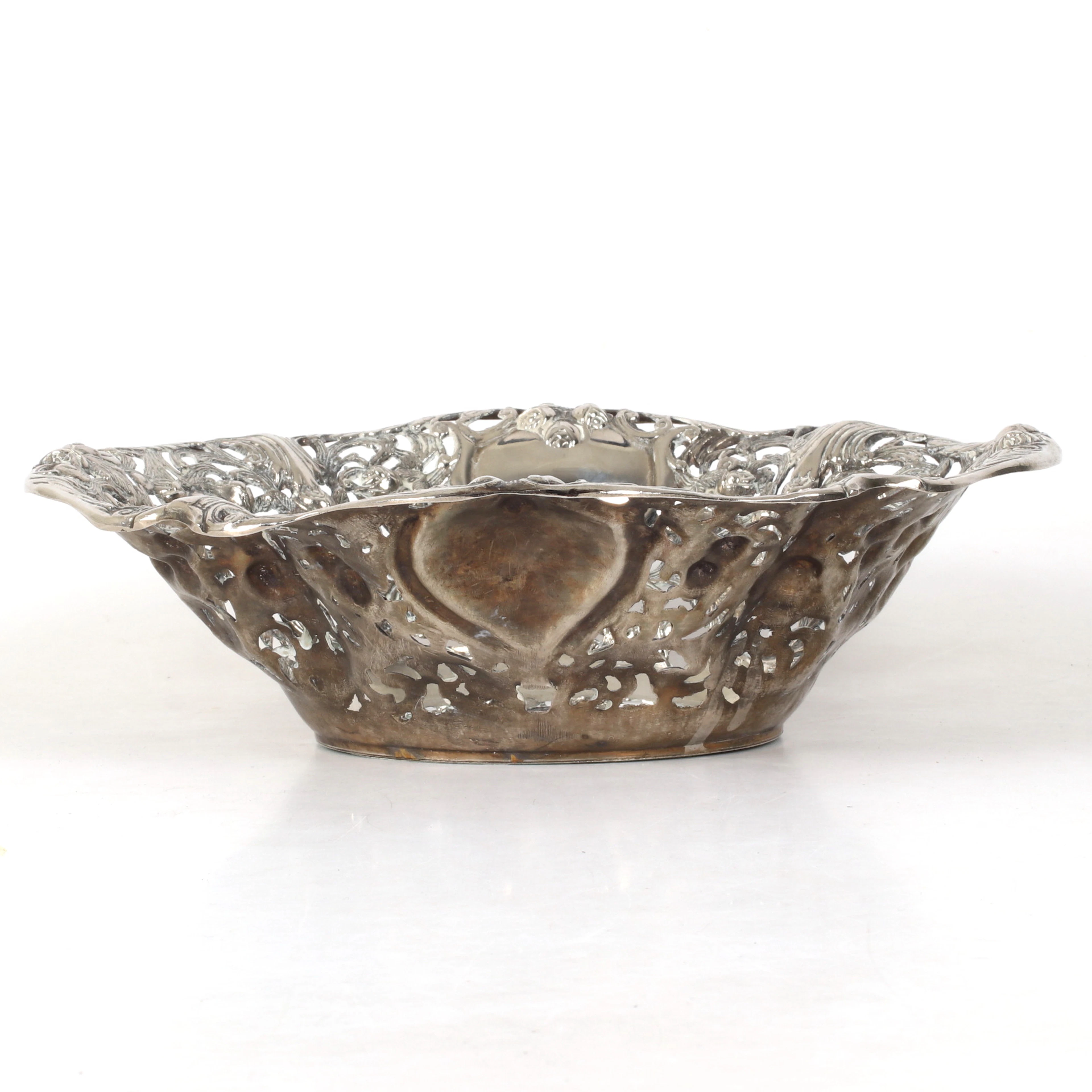 GALLERSKÅL, genombruten dekor, nysilver, 1900-tal.