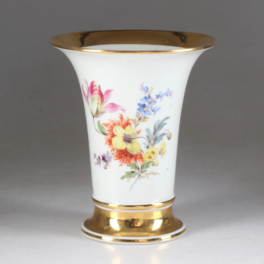 VAS, porslin, Meissen, 1900-tal.