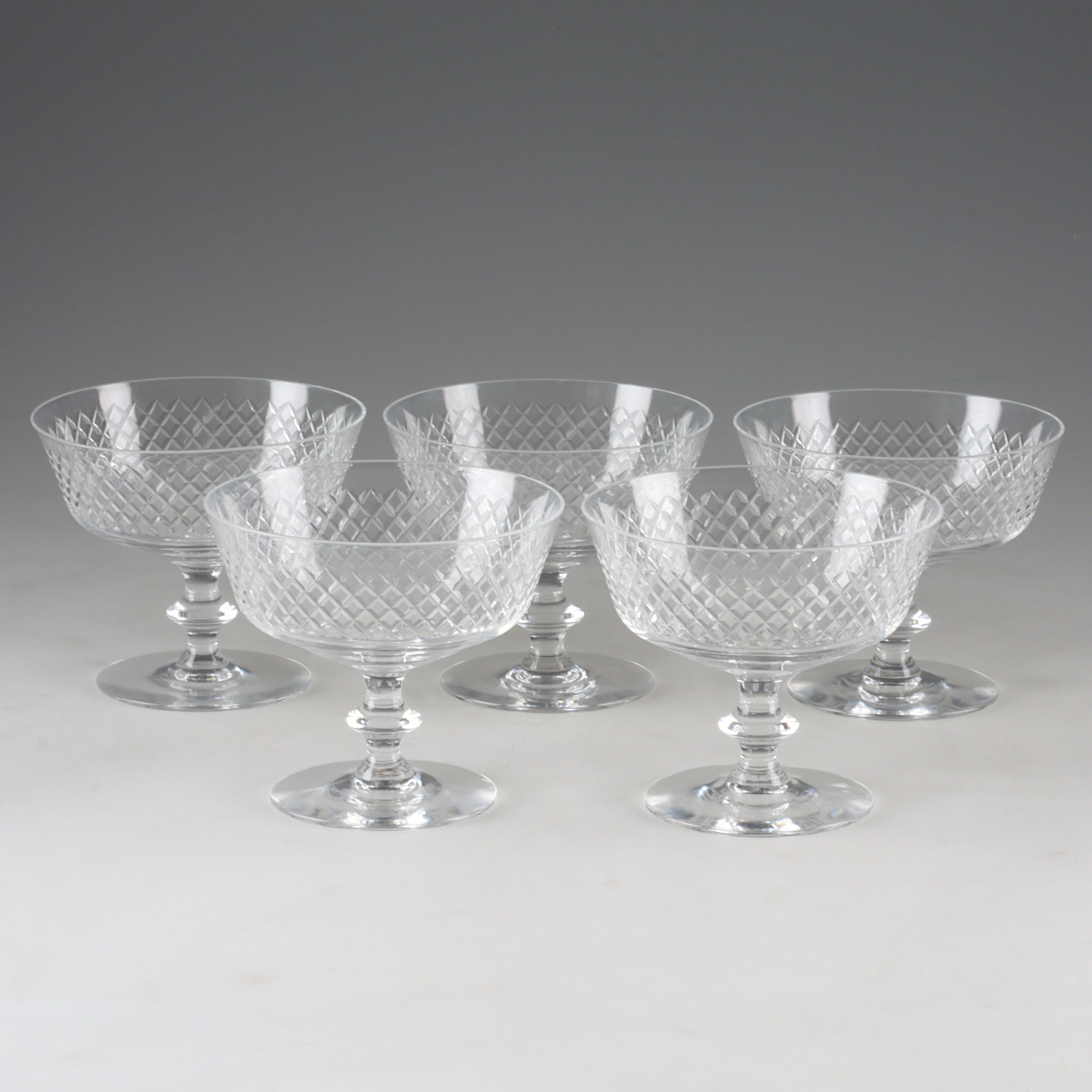 VICKE LINDSTRAND. Coupéglas/Champagneglas, 5 st, "Diamant", glas, Kosta.