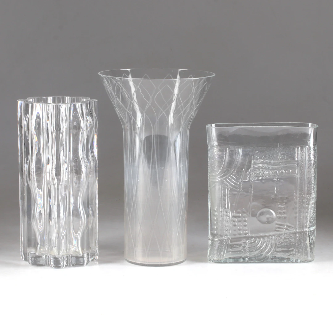 VASER, 3 st, glas, bl.a. Bertil Vallien, Kosta boda.