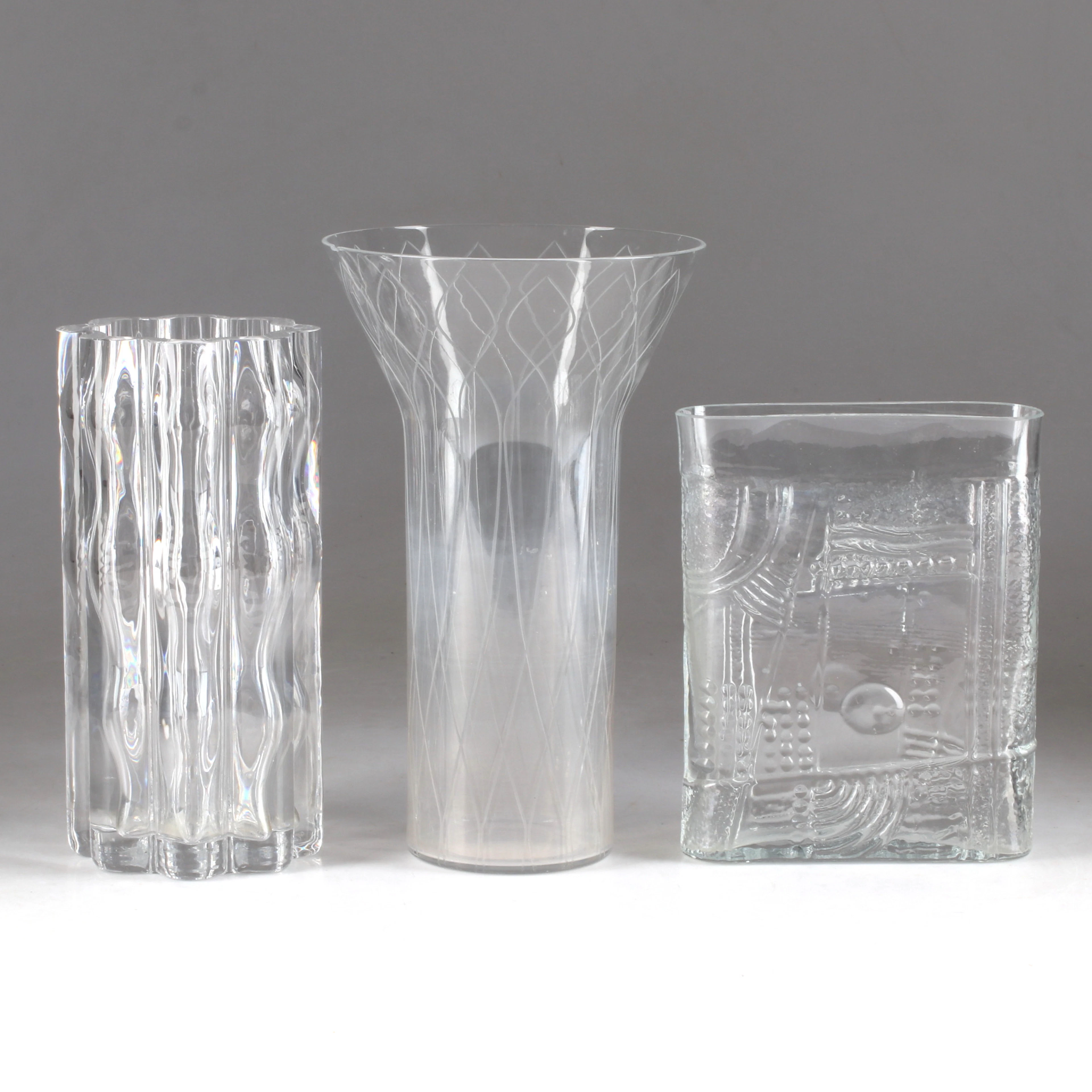 VASER, 3 st, glas, bl.a. Bertil Vallien, Kosta boda.