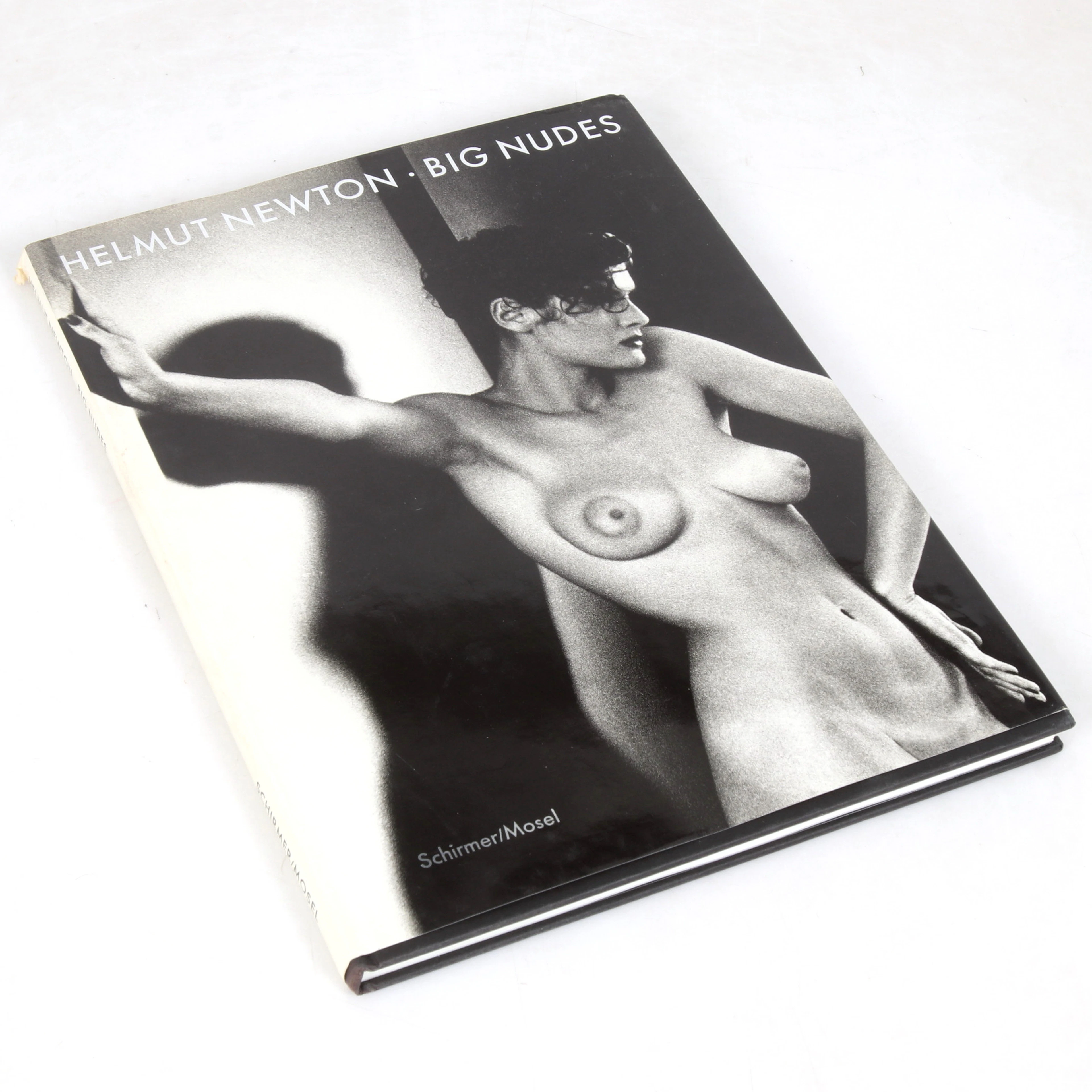 HELMUT NEWTON. Fotobok, "Big Nudes". Schirmer / Mosel. Tyskland. 1990.