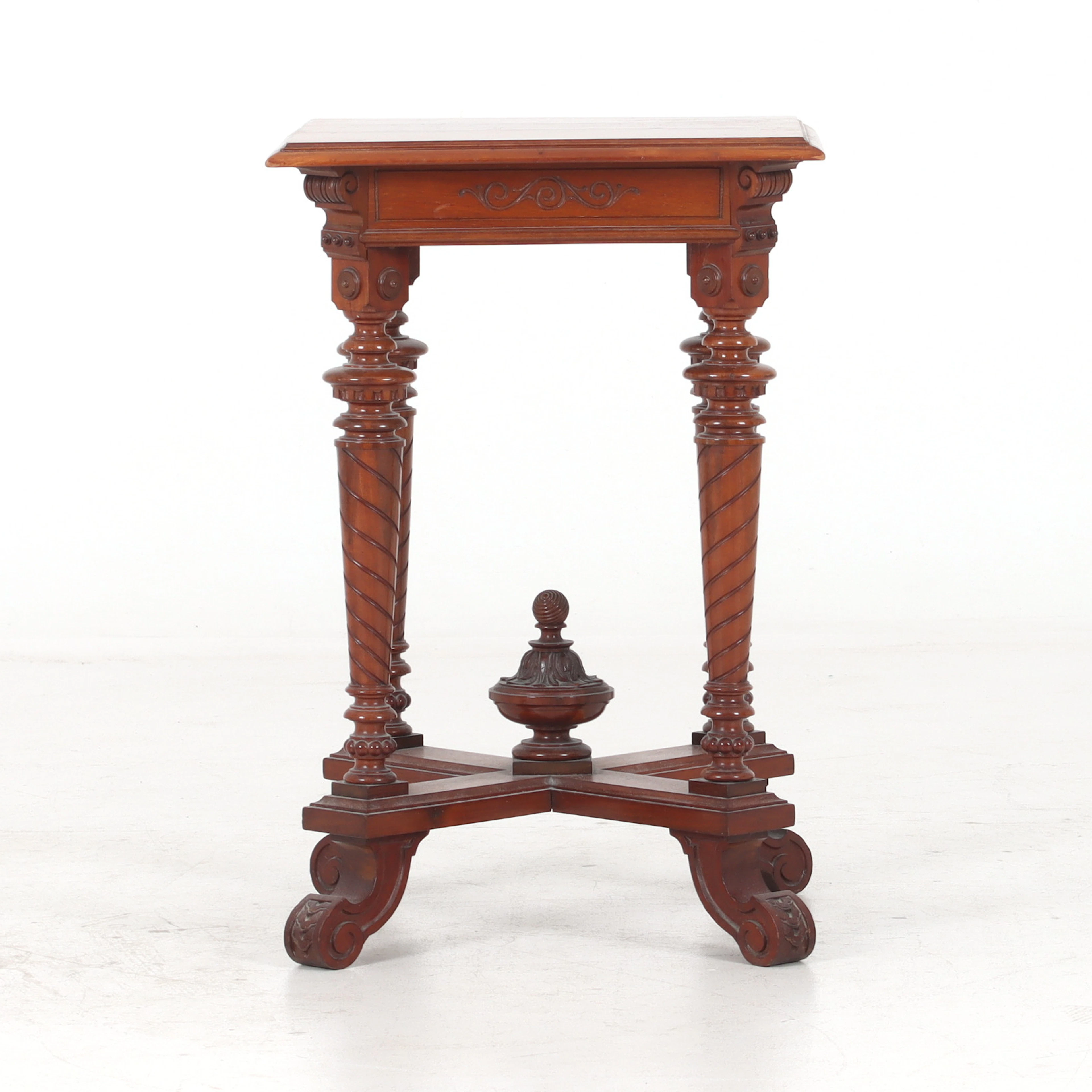 LAMPBORD, nyrenässans, 1800-talets slut.