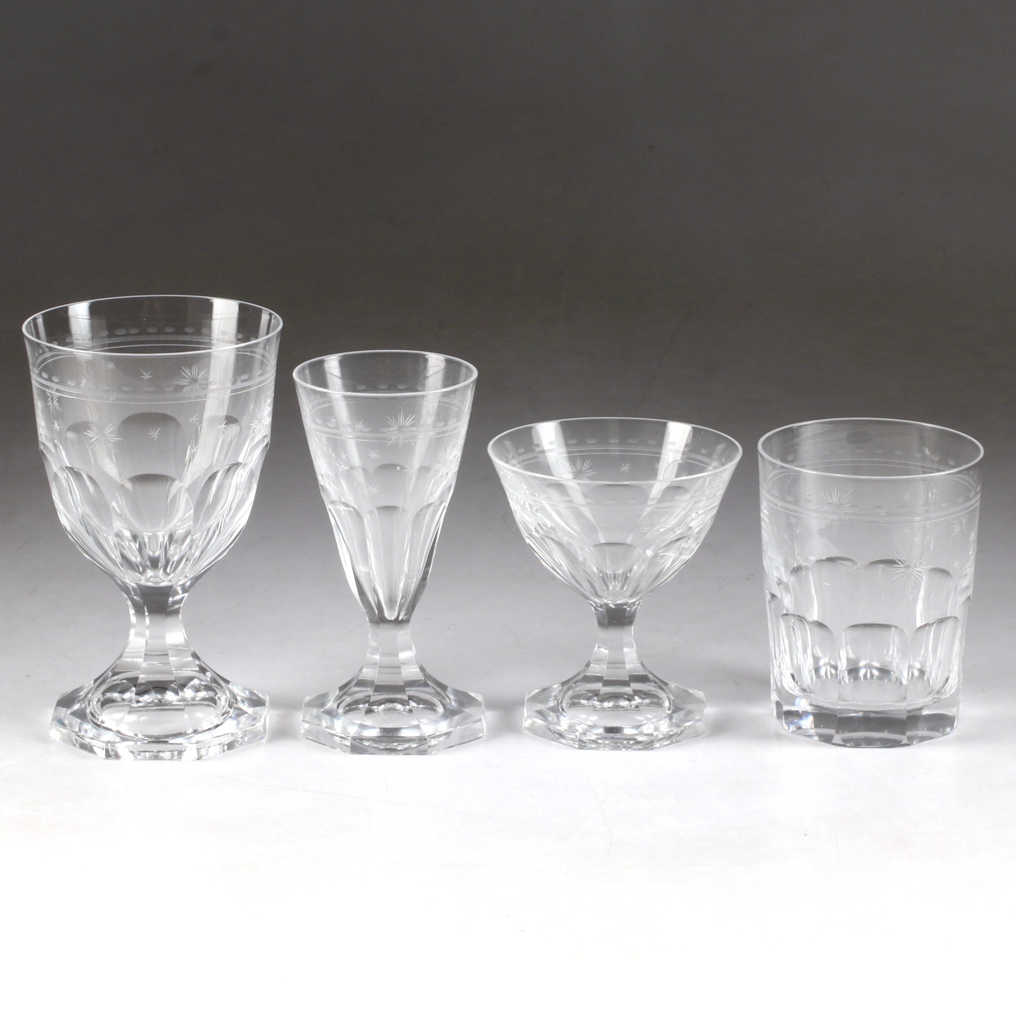 GLASSERVISDELAR, 41 st, "Wirde", glas, Skruf.