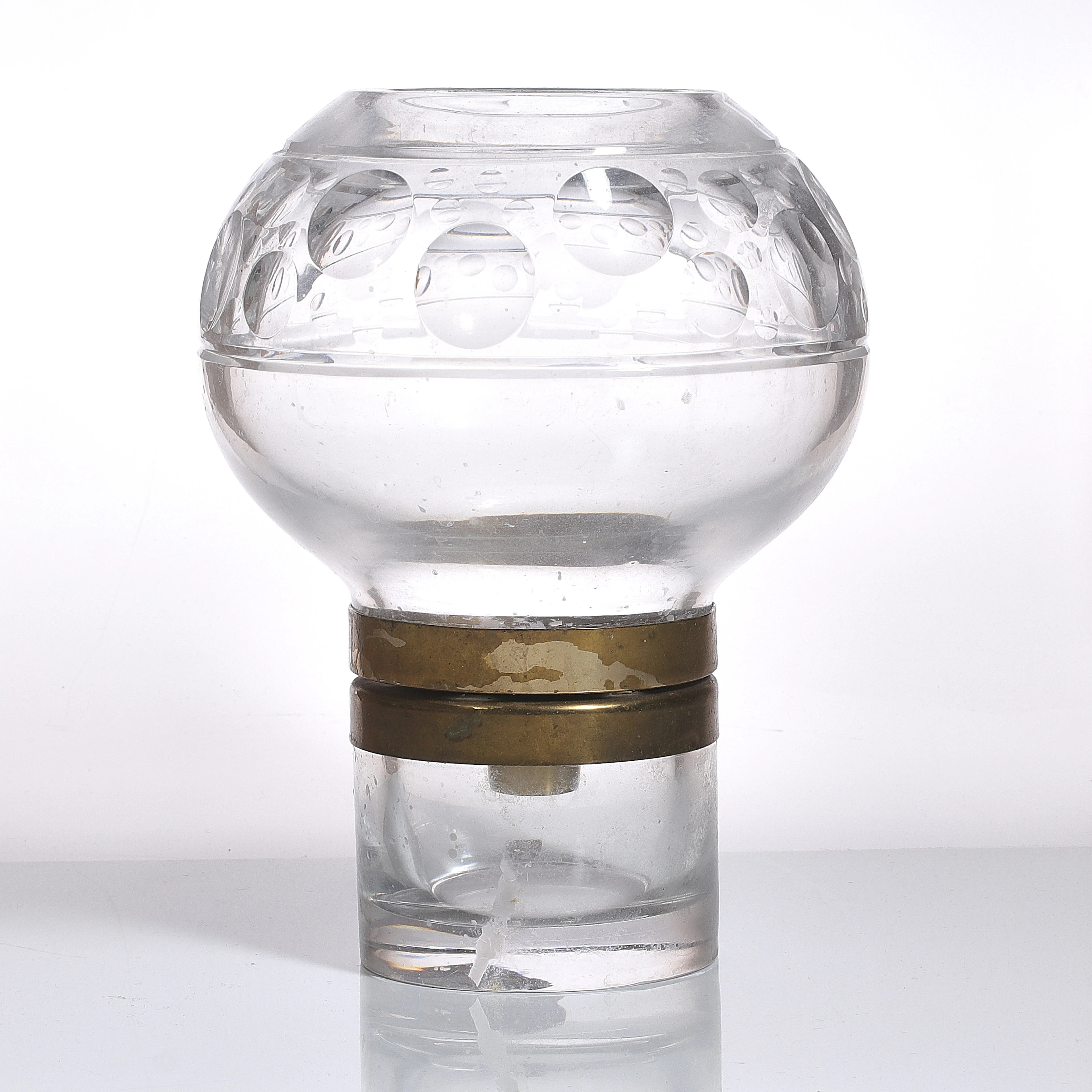 OLLE ALBERIUS. Ljuslykta, glas, mässing. Orrefors. 1960/70-tal.