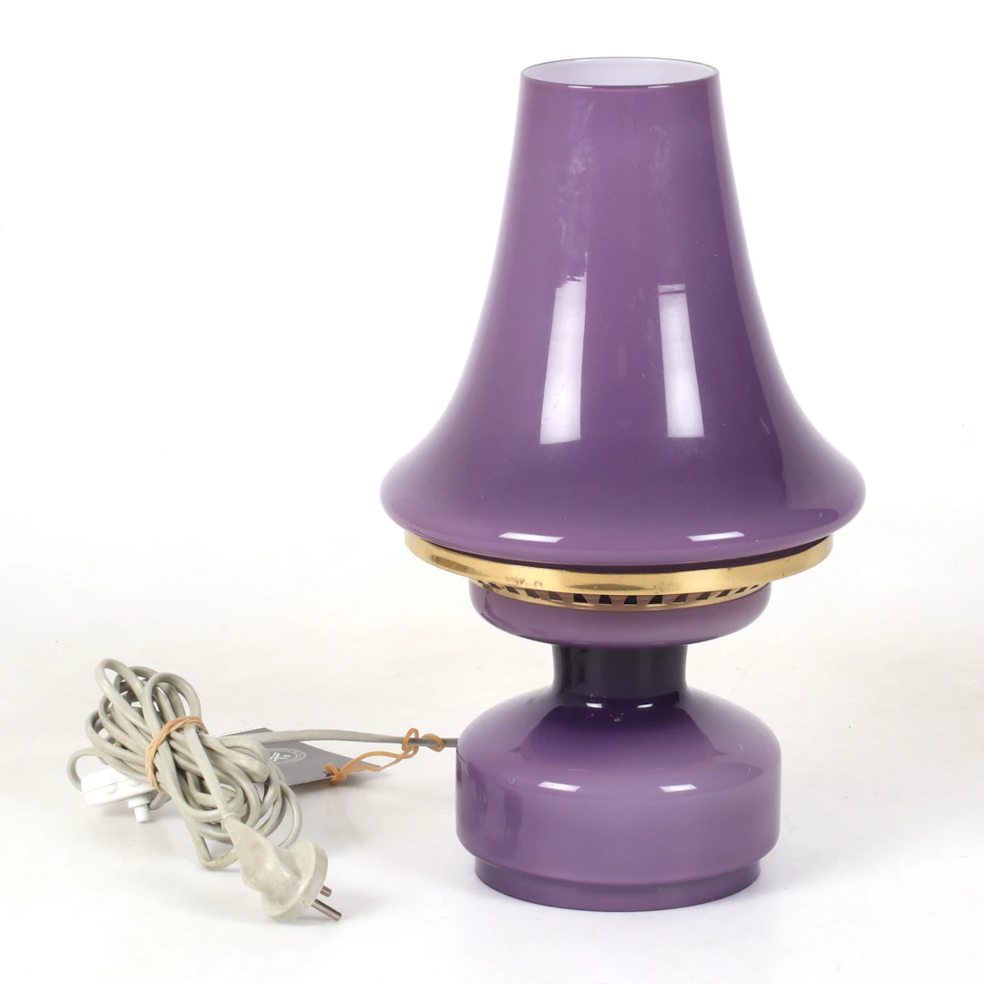 HANS-AGNE JAKOBSSON. Bordslampa, modell "B-124", glas, 1900-talets andra hälft.