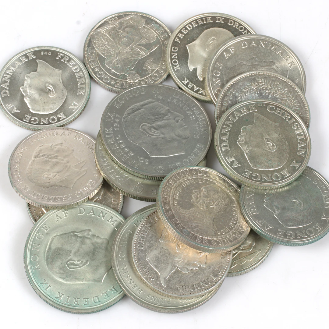 SILVERMYNT. 800/1000, 16 st. bl.a. 10 Kroner, Danmark. 1900-tal.
