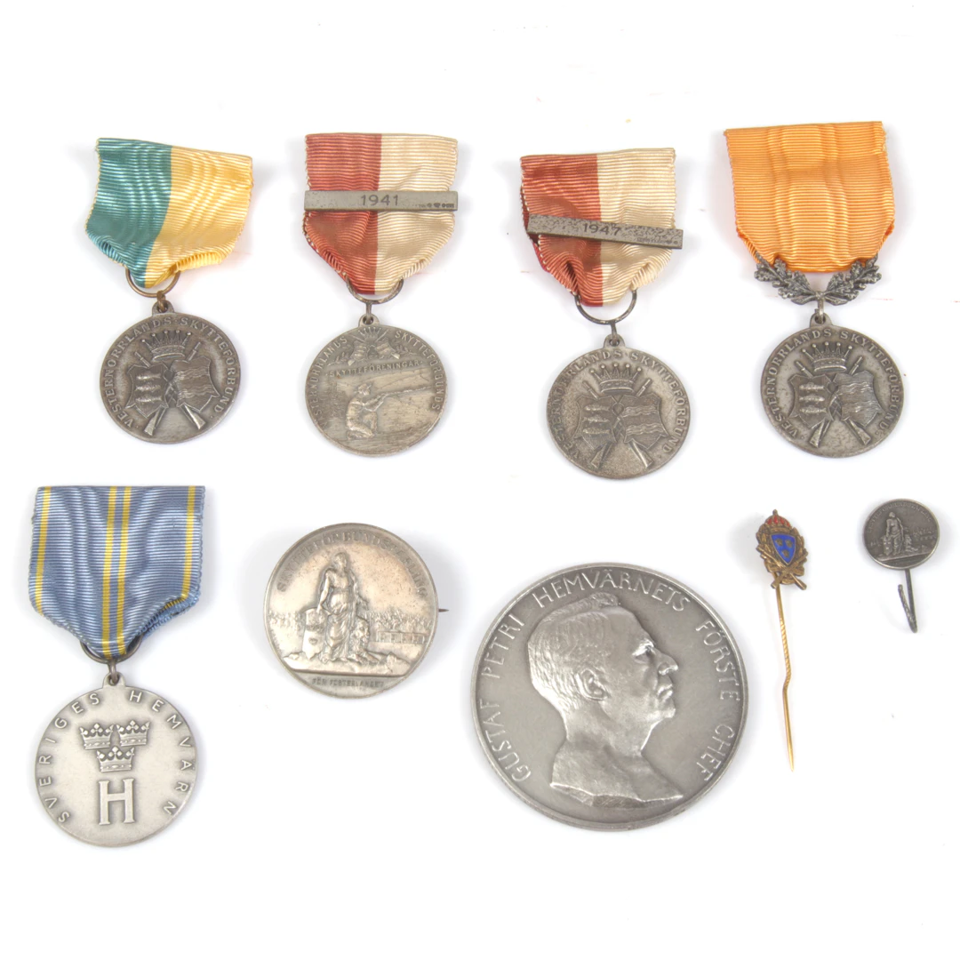 PINS & MEDALJER, 9 st, silver, bla. skytte, 1900-tal.