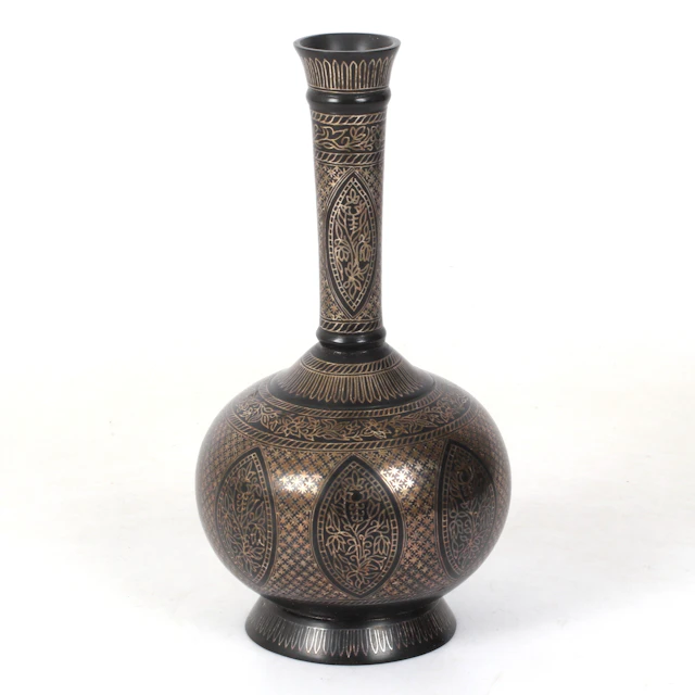 VAS, metall, orientalisk, 1900-tal.