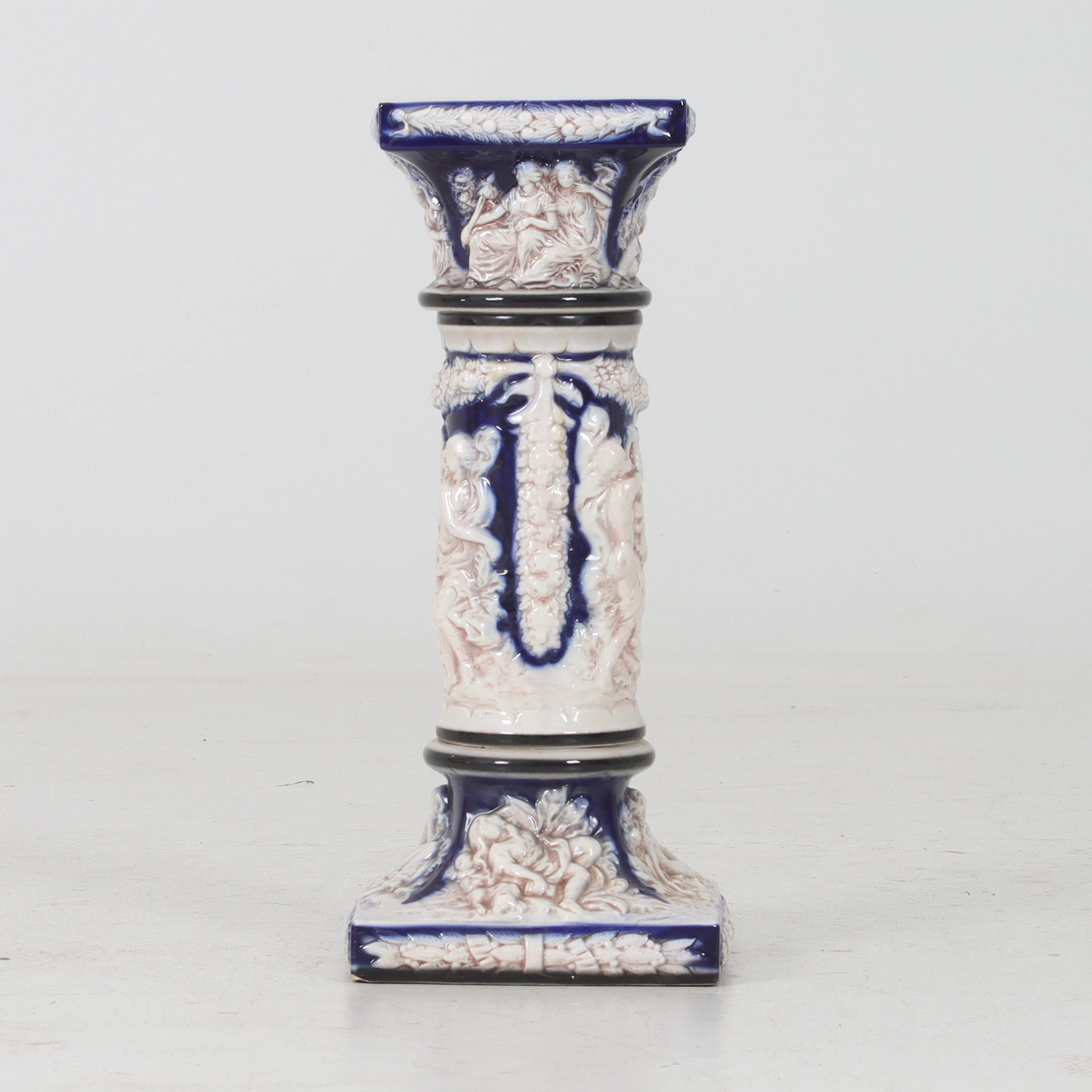 PIEDESTAL, porslin, 1900-tal.