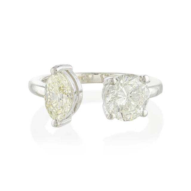 Marquise and Round Brilliant Cut Diamond Toi et Moi Ring