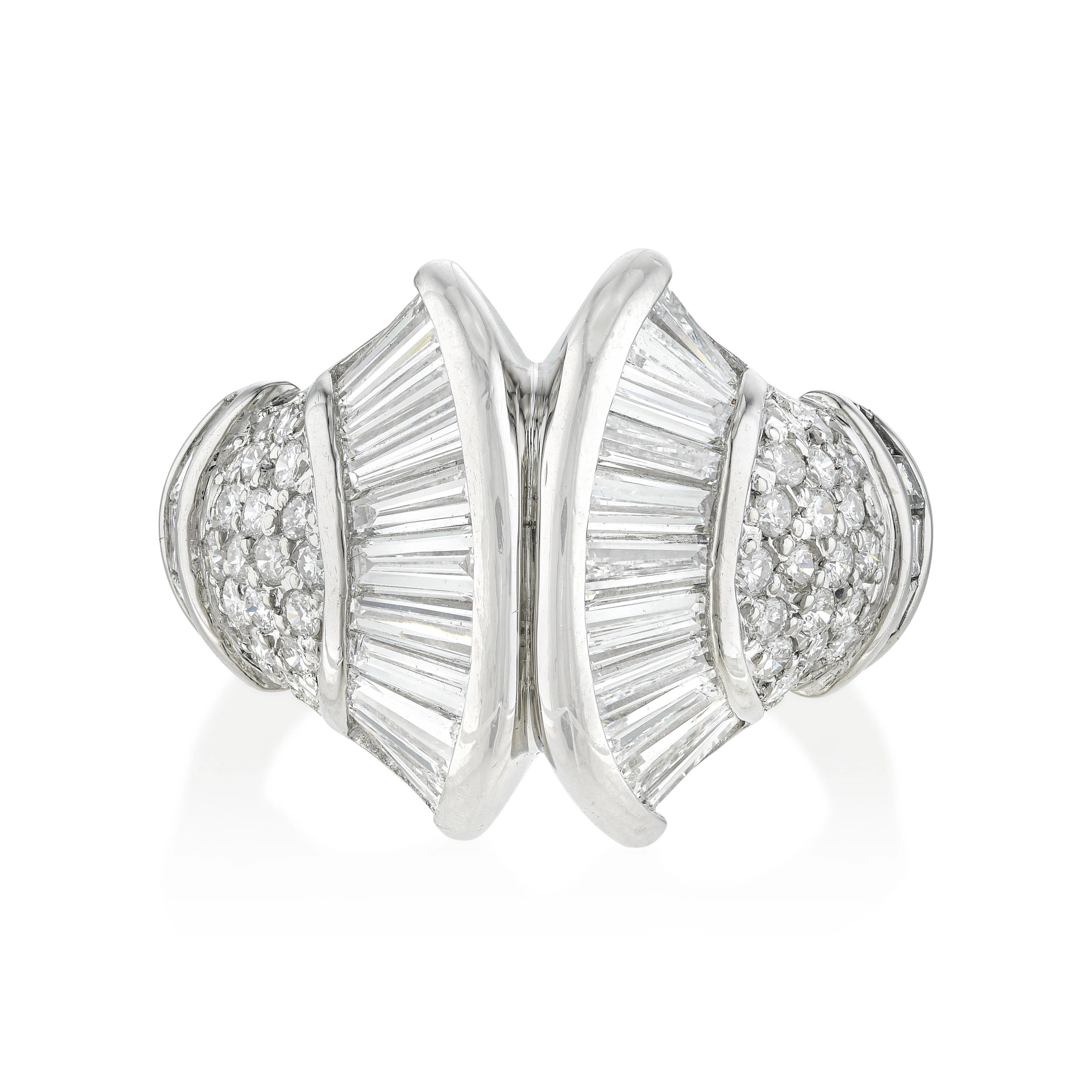 Fine Diamond Cluster Fan Ring