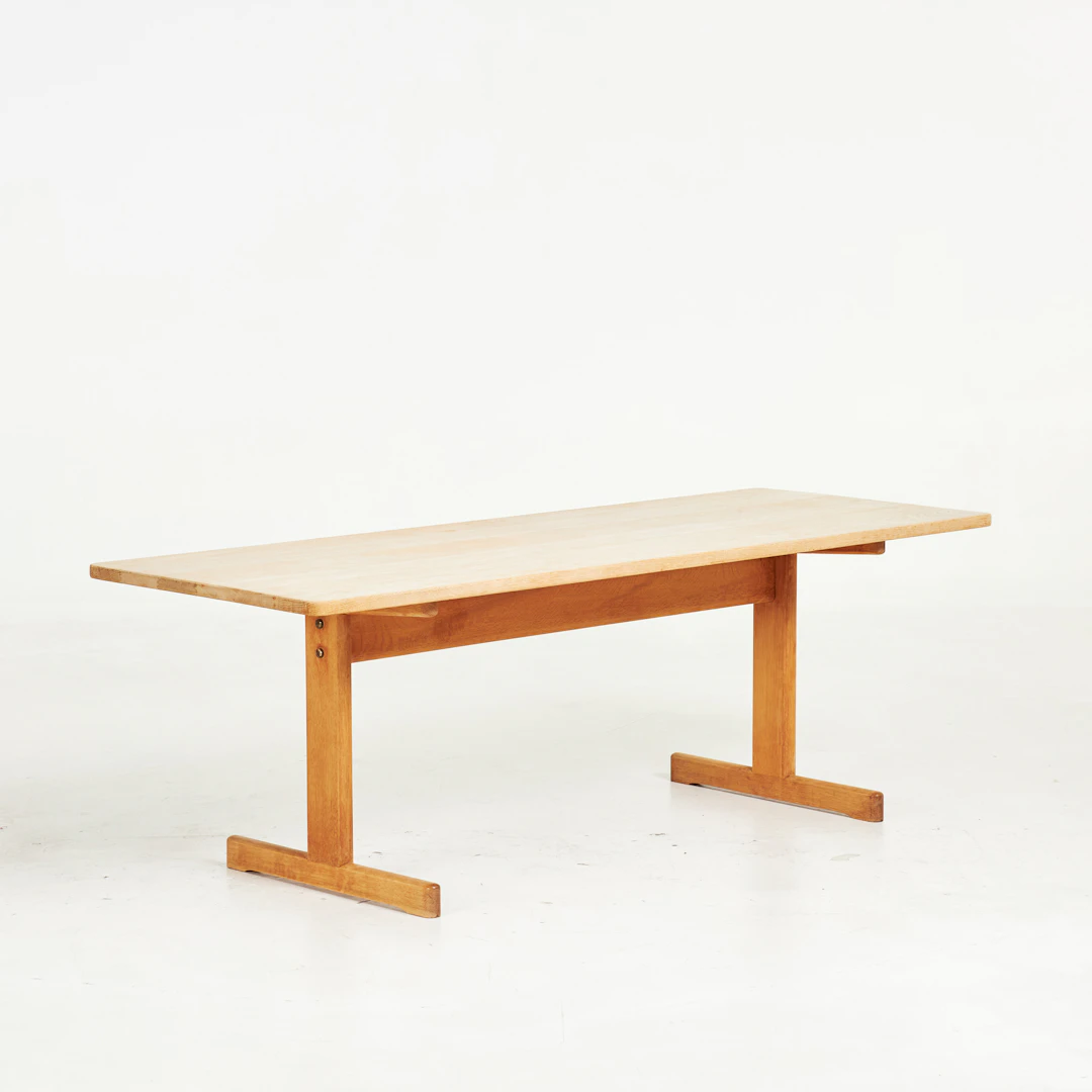BØRGE MOGENSEN. SOFFBORD, s.k. "Shaker" modell 269, soffbord i massiv