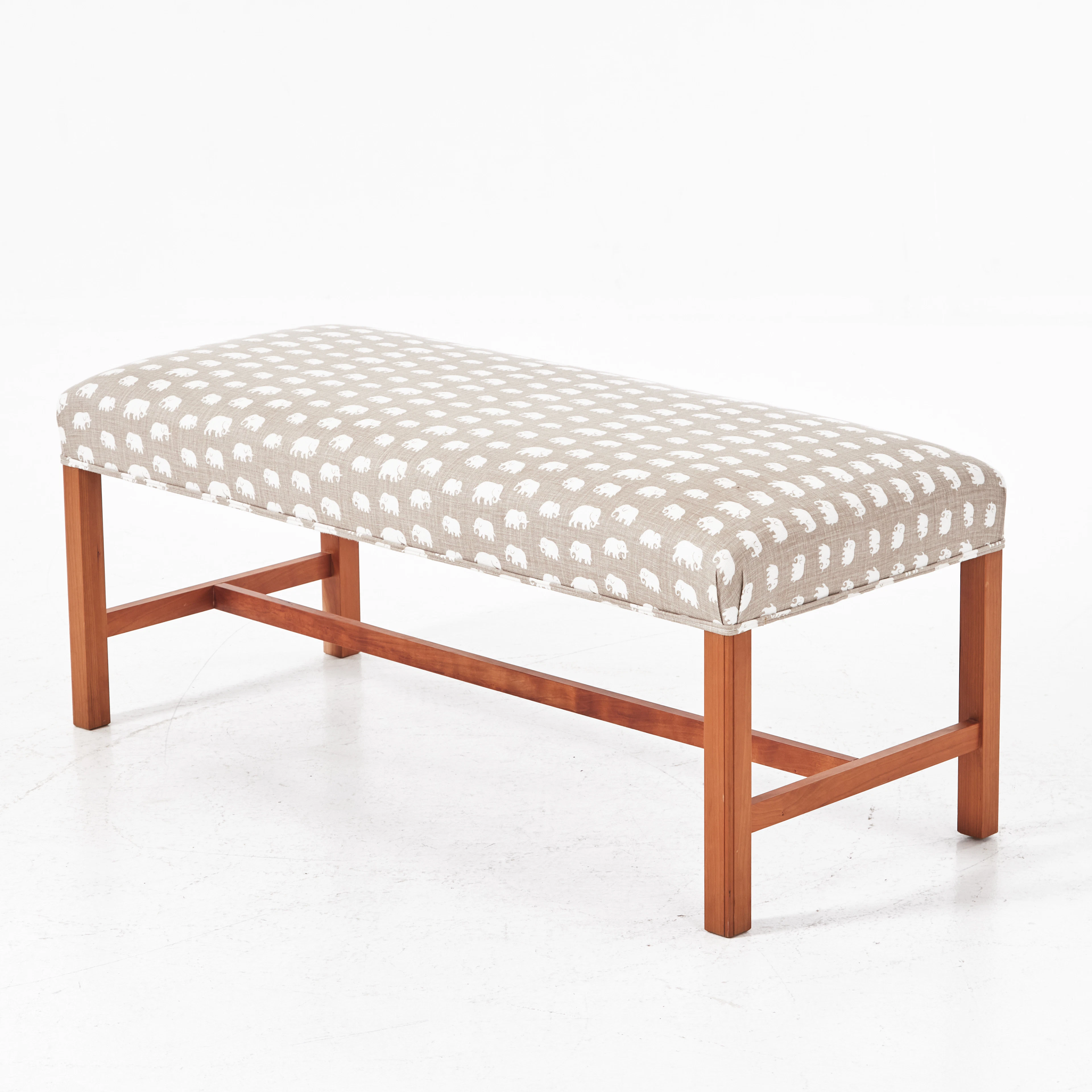 JOSEF FRANK. Pall, Firma Svenskt Tenn, modellnummer 2082, ben i körsbär