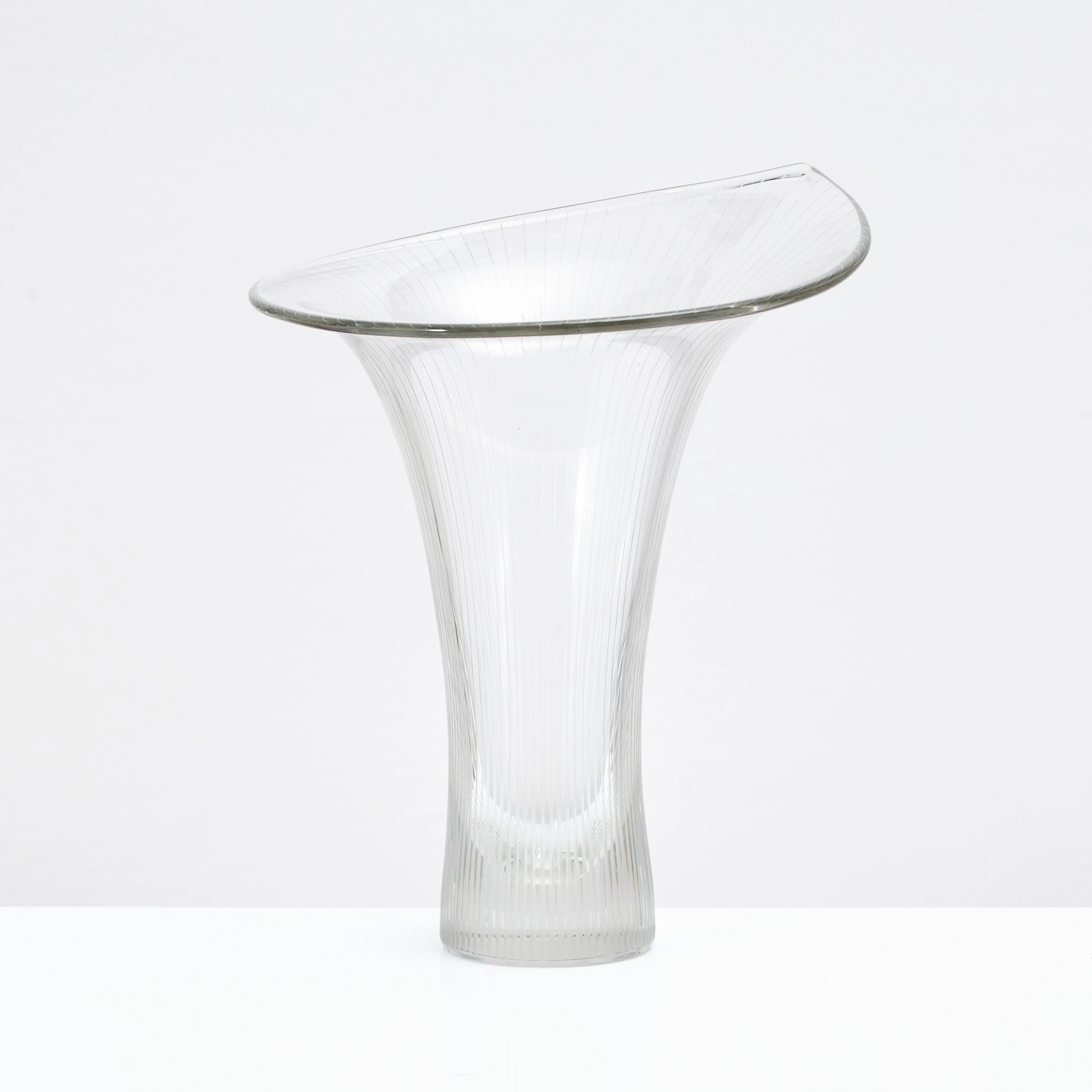 TAPIO WIRKKALA. Vas, "Kantarelli", glas, signerad och daterad -58