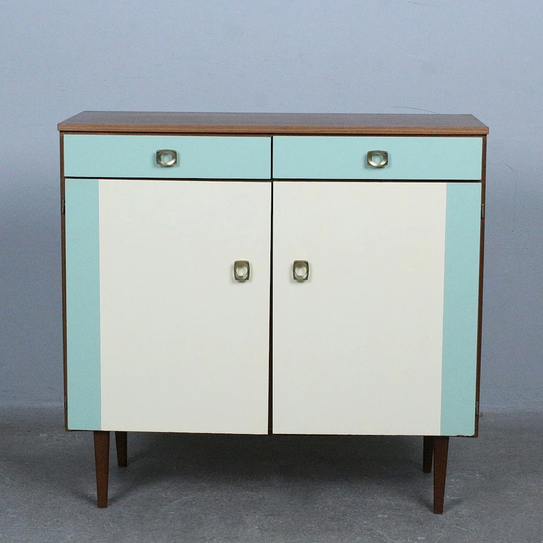 Kleine Kommode der 1960er, bemalt.