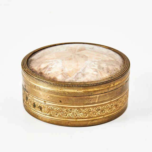 PEGUY, dosa, Art Deco, Frankrike 1920-tal. Märkt Peguy under locket.