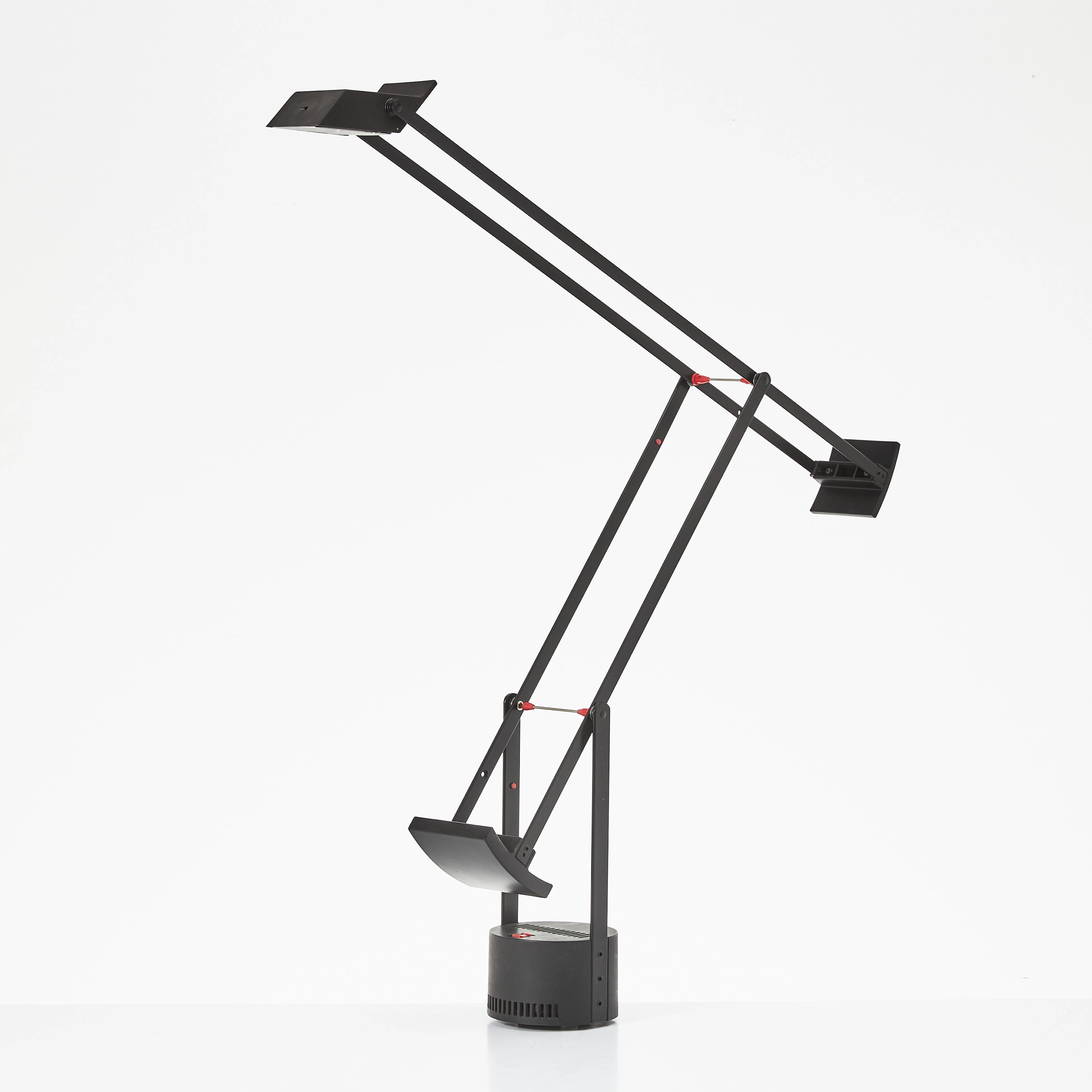 RICHARD SAPPER. Bordslampa "Tizio" för Artermide.