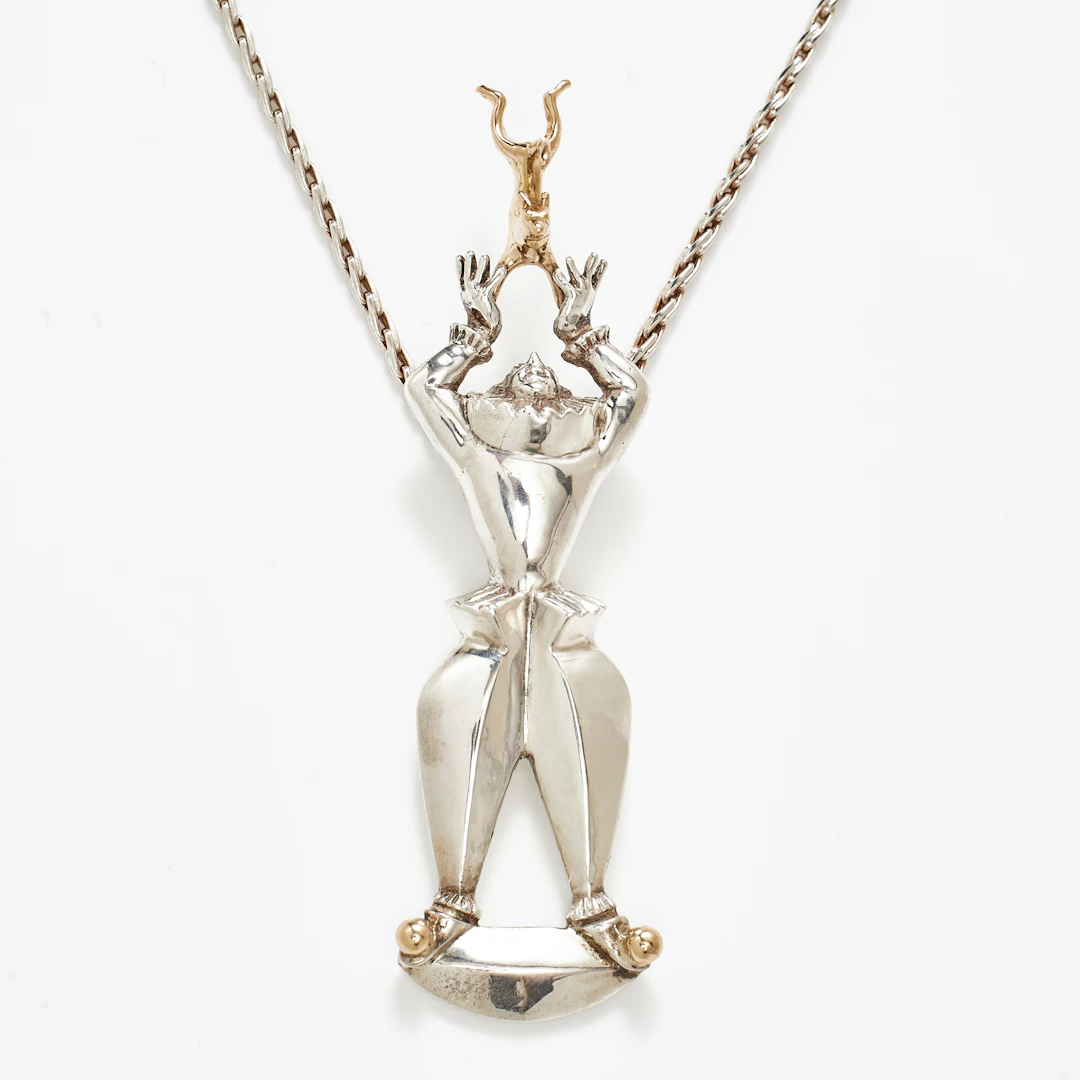 MARSHALL FREDERICKS. ”Acrobat Clown”, hänge med kedja, sterlingsilver