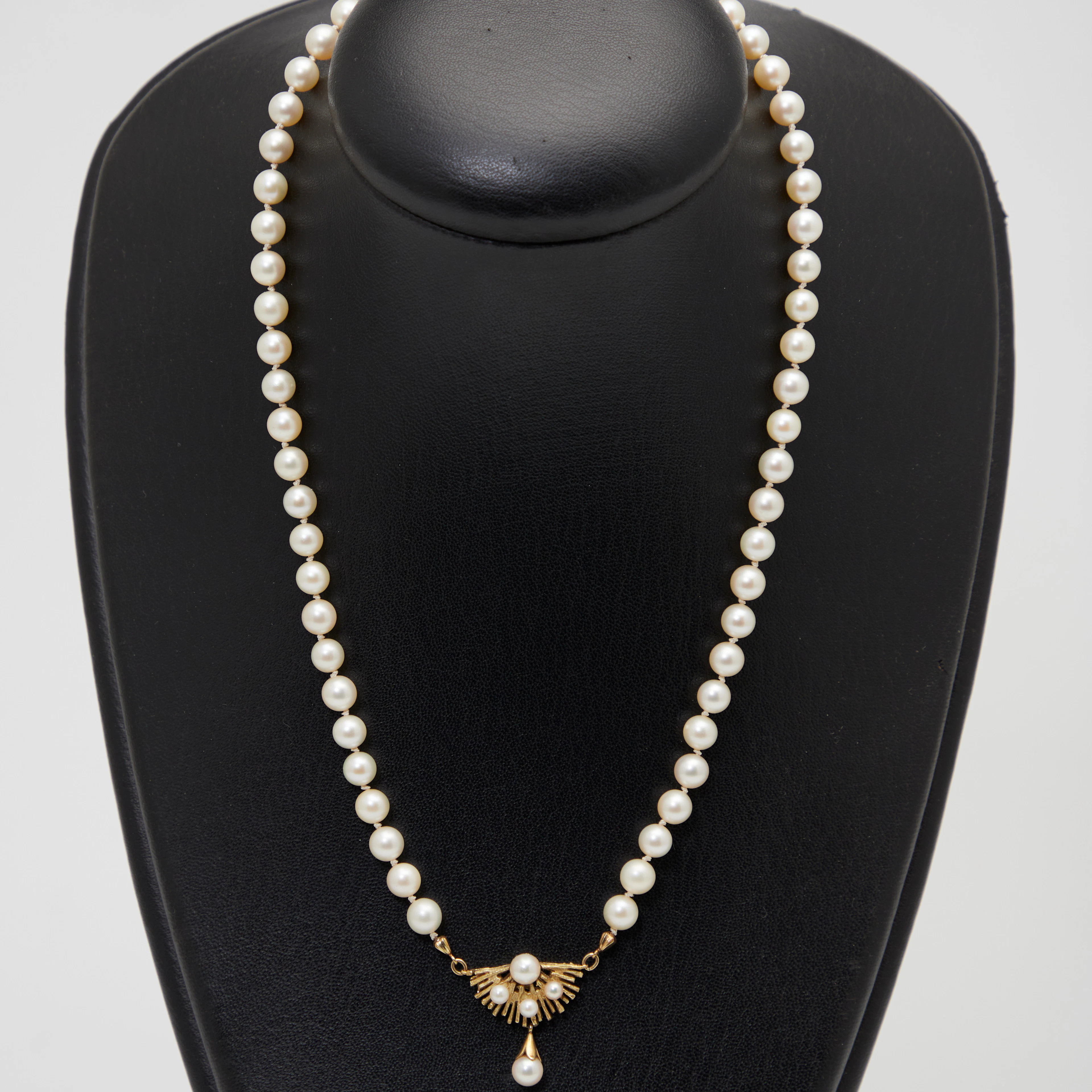 Perlenkette, 585er Gold, Akoya Perlen.
