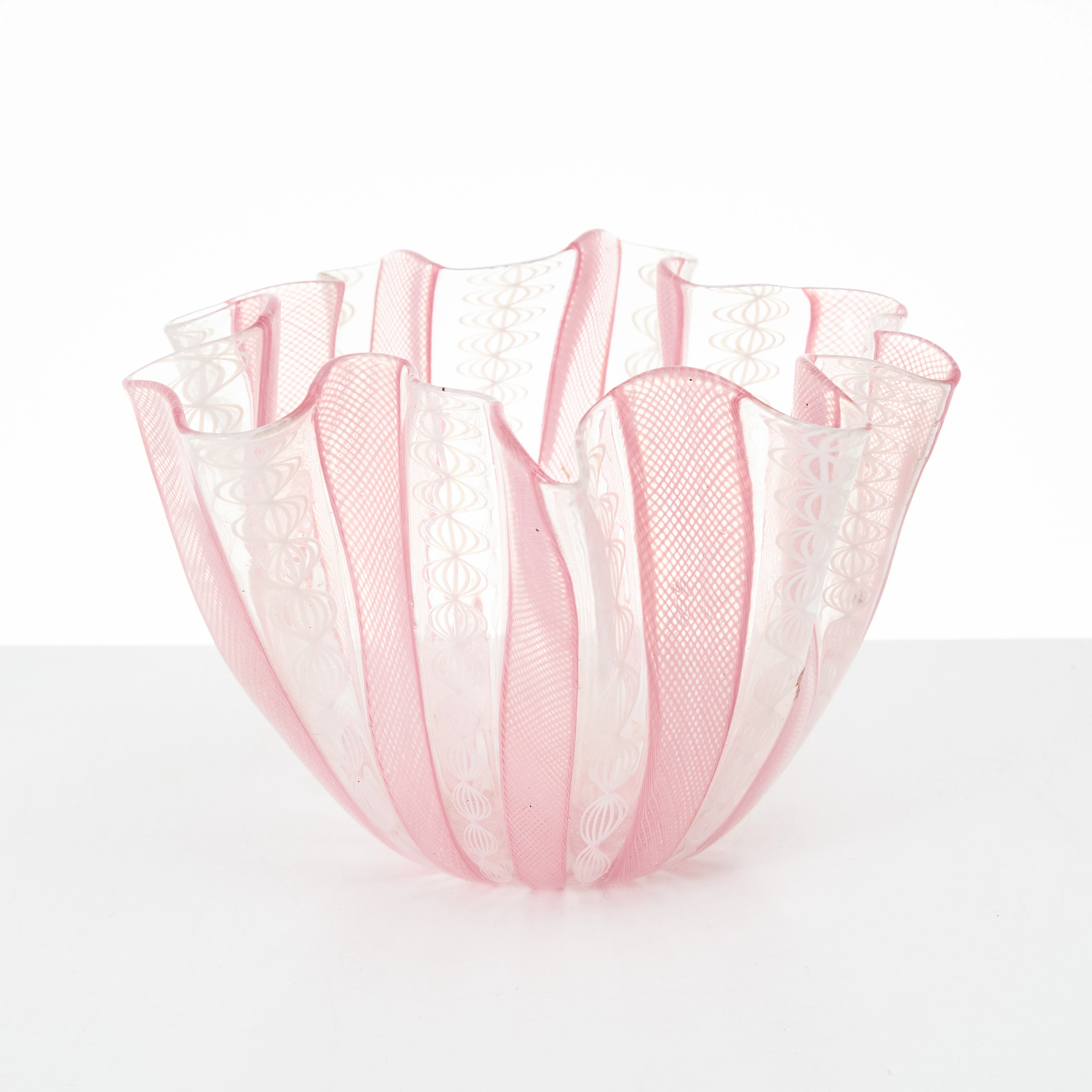 VENINI, "Fazzoletto", skål, Italien, Murano, 1950-tal, sk näsduksskål.
