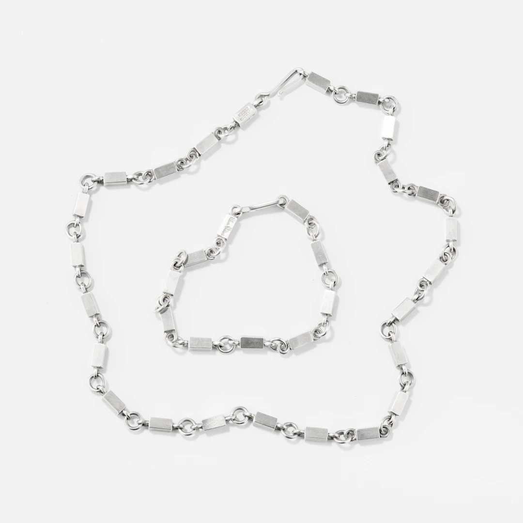 WIWEN NILSSON. Collier och armband, sterlingsilver, Lund 1964 respektive 1972.