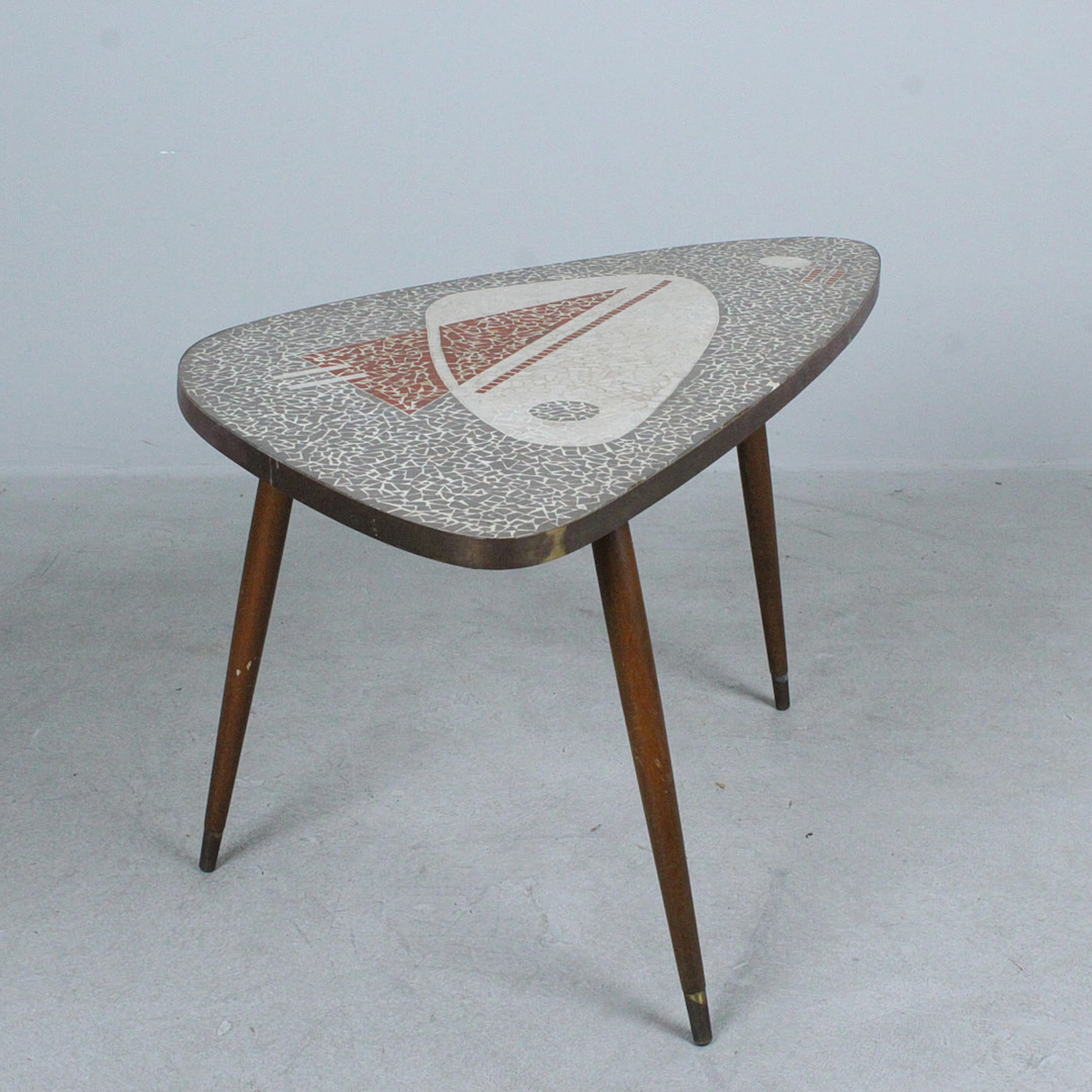 Tripod Couchtisch / Coffee Table mit Mosaik, 1950er Jahre.