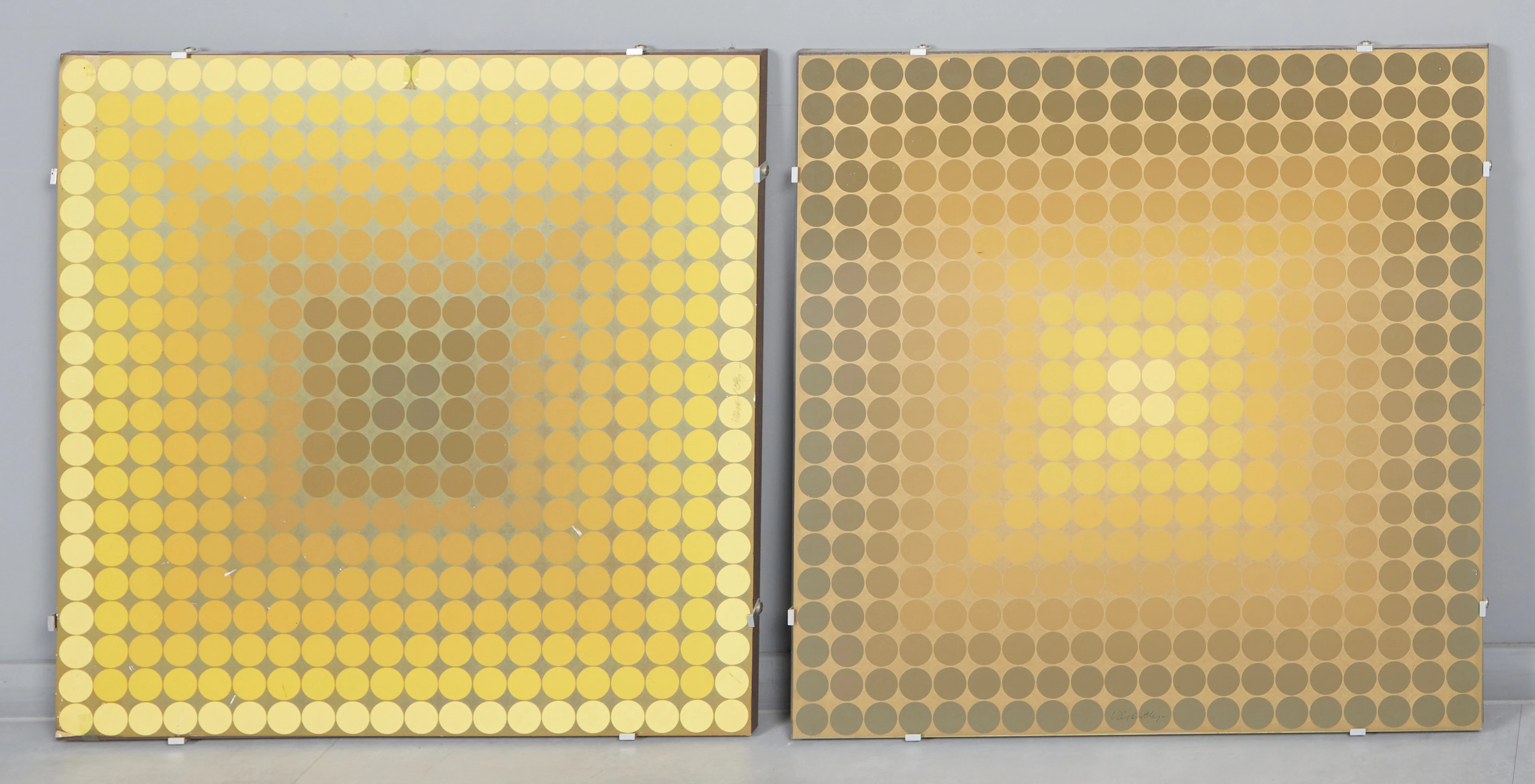 VICTOR VASARELY (1906-1997). Ohne Titel, aus: CTA, Paar Farbserigrafien. (2).